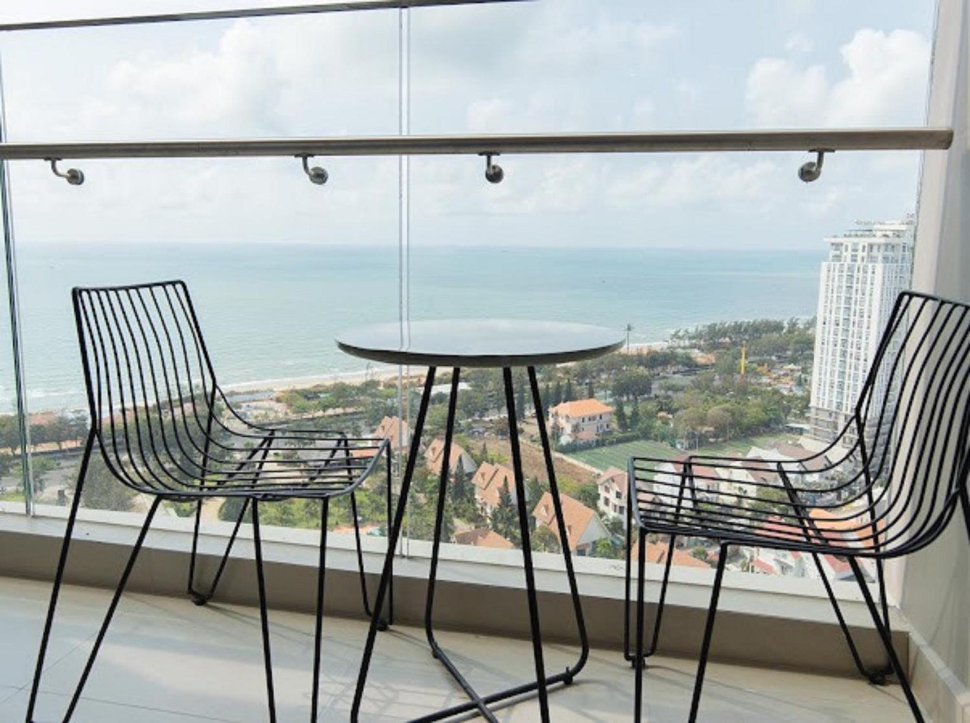 Pi's - Ho Nghi Duong The Song Apartment Vung Tau