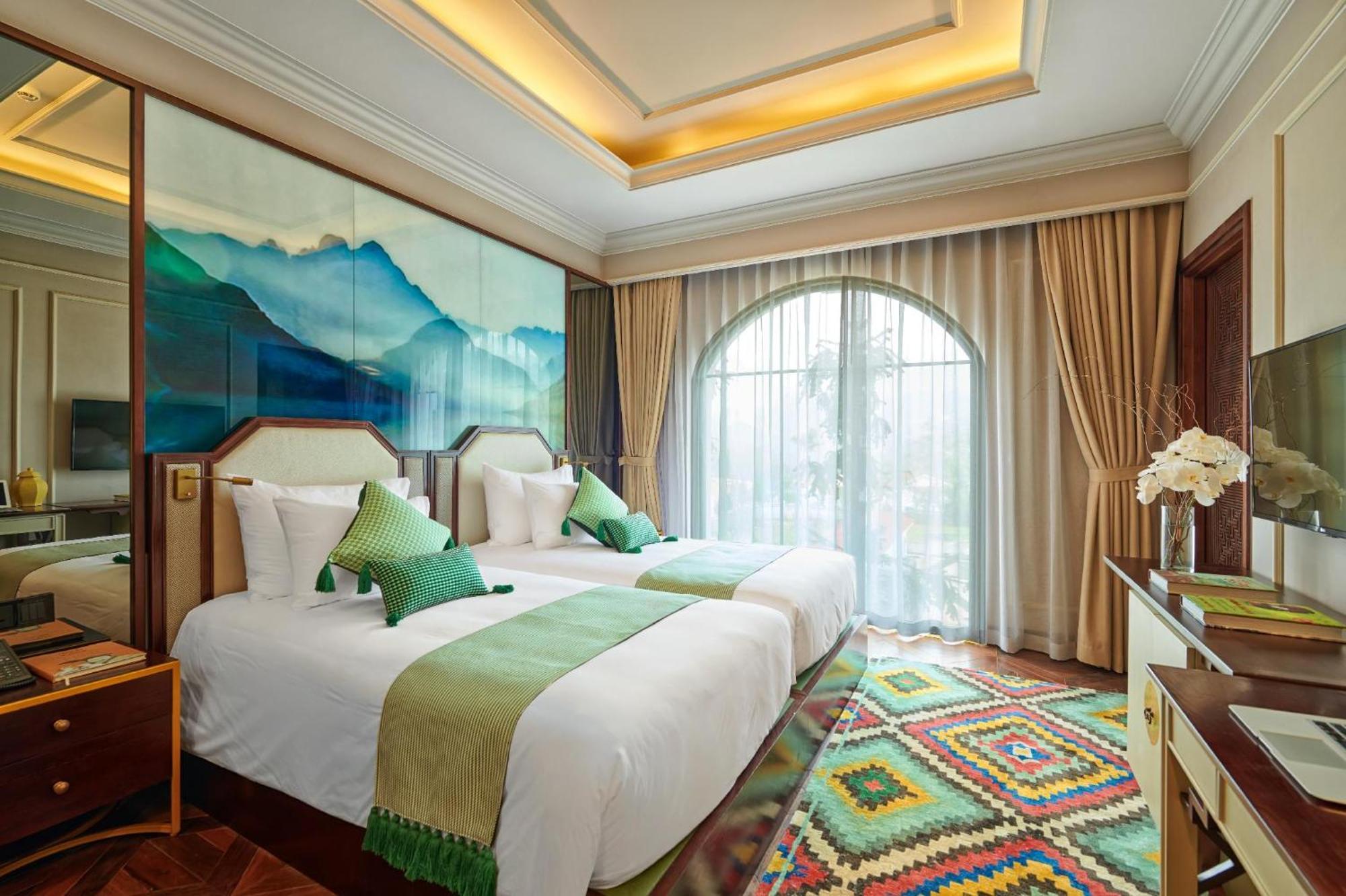 Hotel Silk Path Grand & 5*