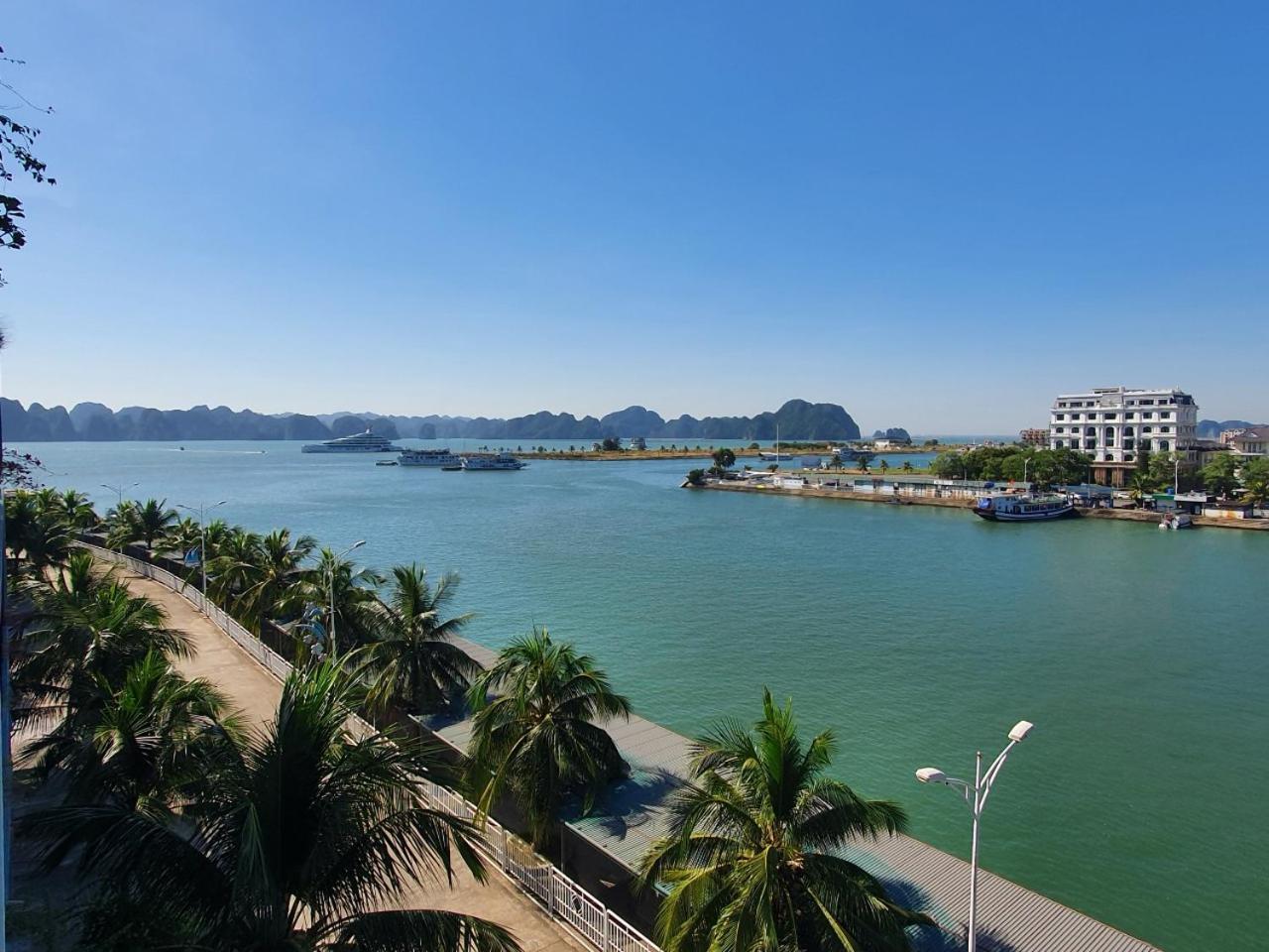 Golden Palm Halong
