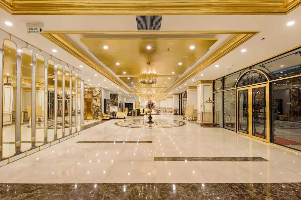 Hotel Golden With Sea View 5*