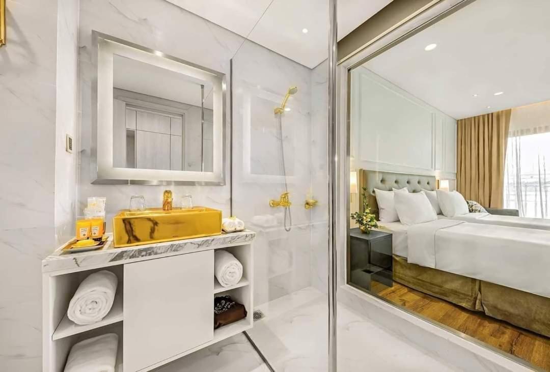 Hotel Golden With Sea View 5*