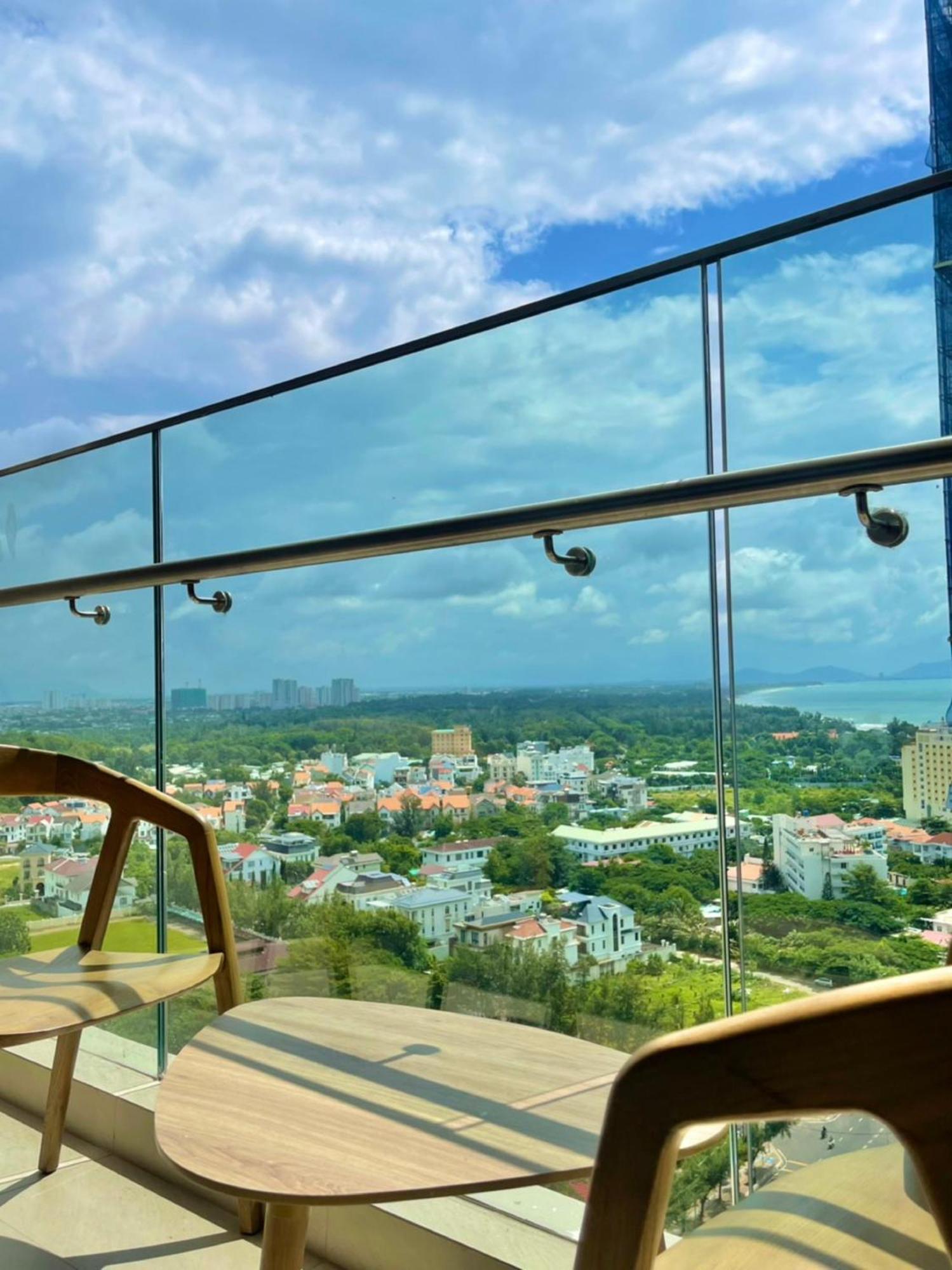 Apartment Pi's - Ho Nghi Duong The Song *