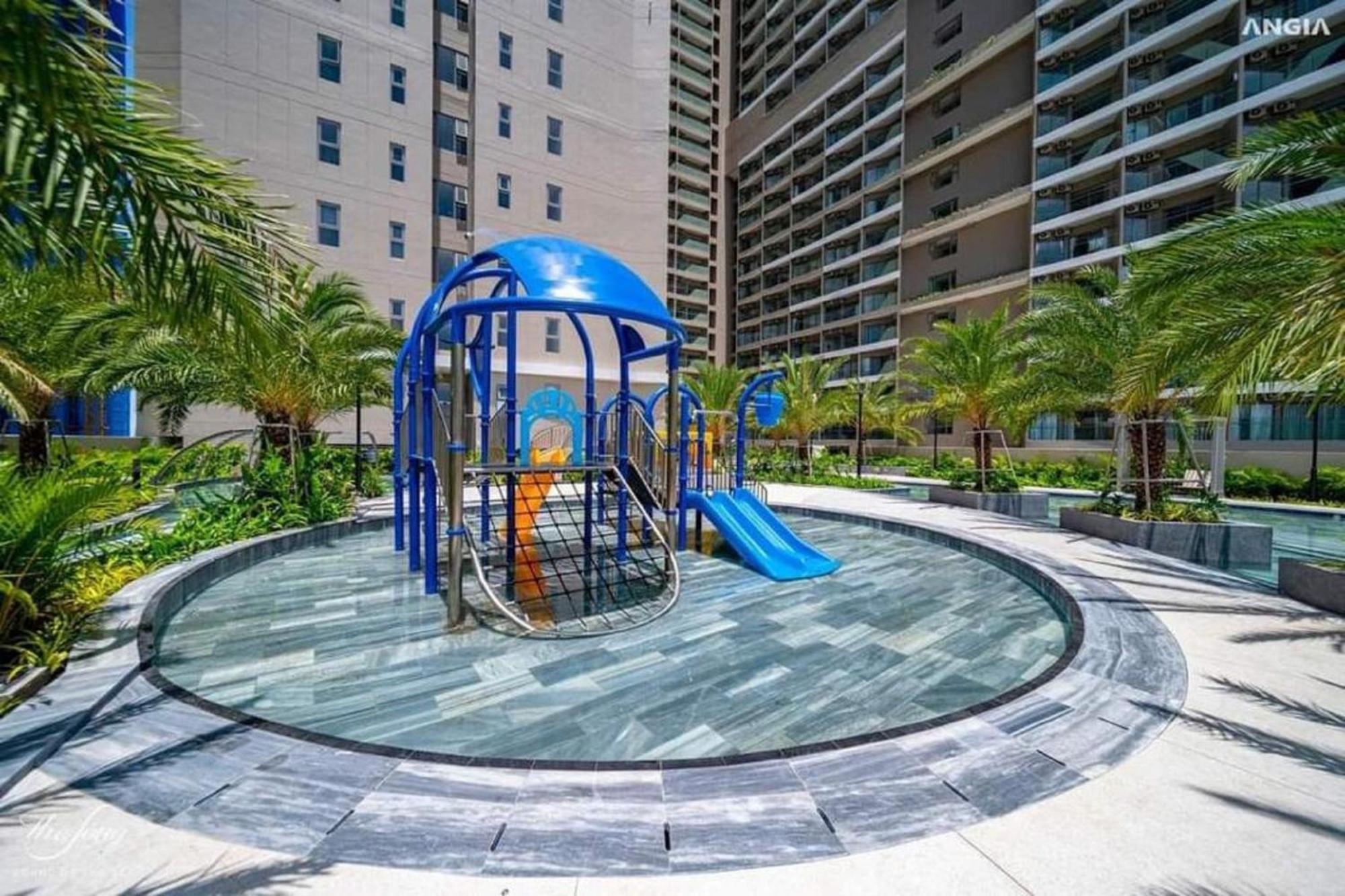 Apartment Pi's - Ho Nghi Duong The Song *