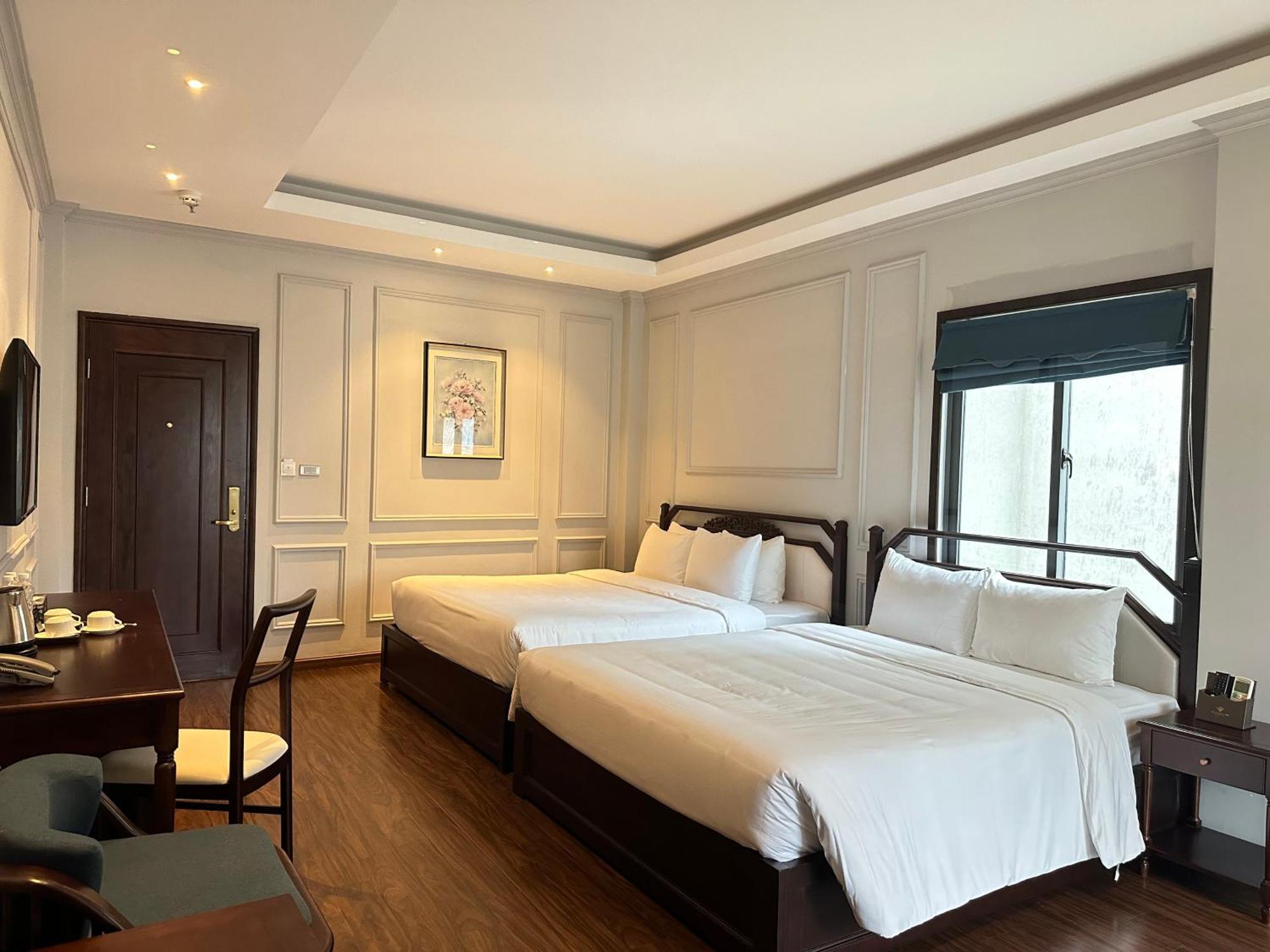 Salute Premium Hotel & Spa 4* Hanoi
