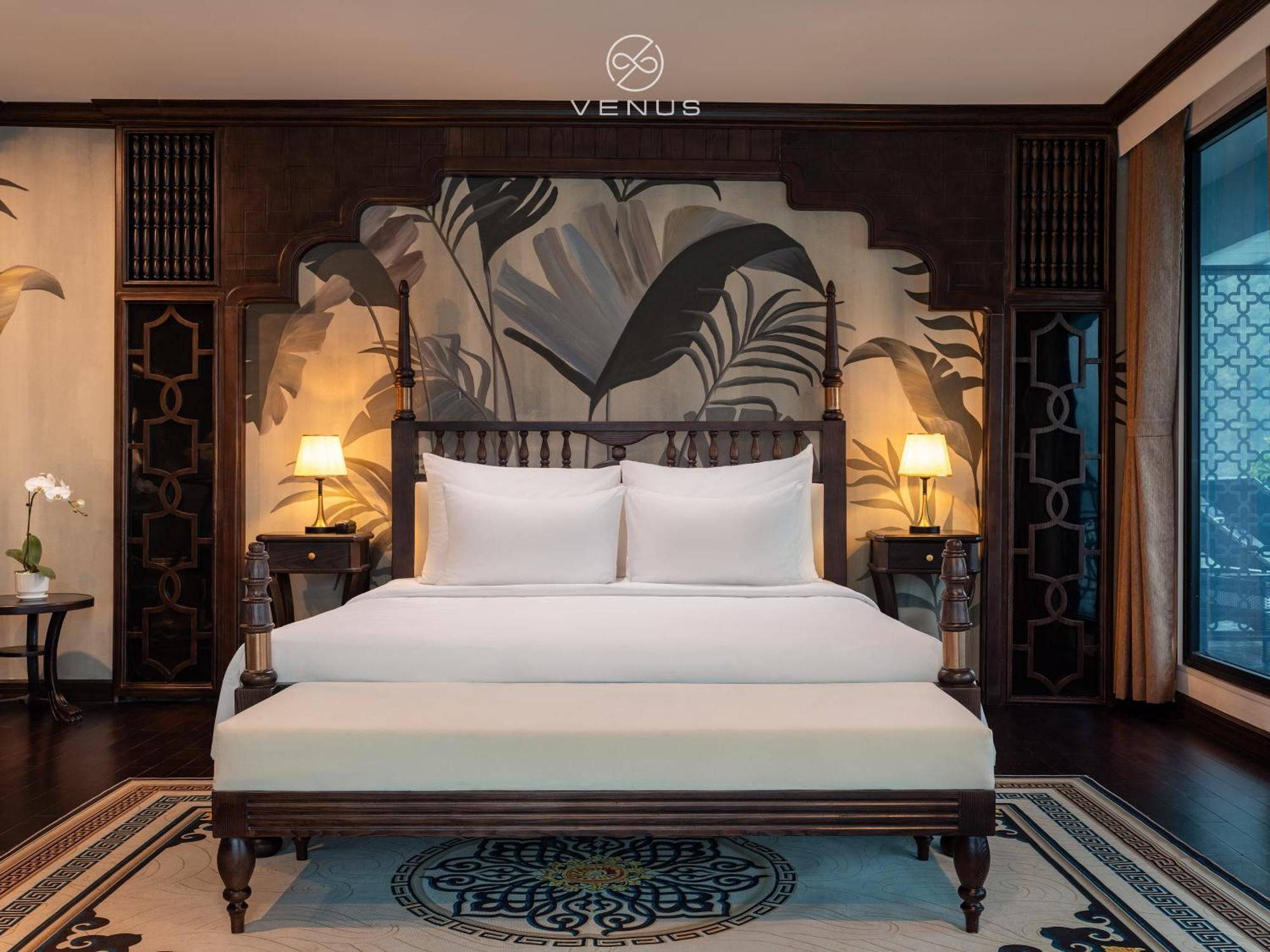 Venus Halong Cruises 5* Ha Long
