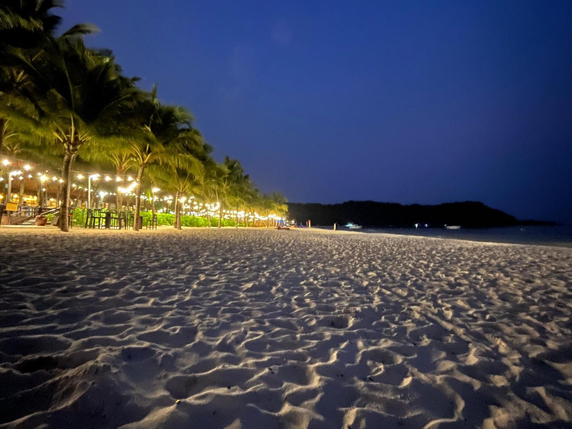Diamond Beach Hotel
