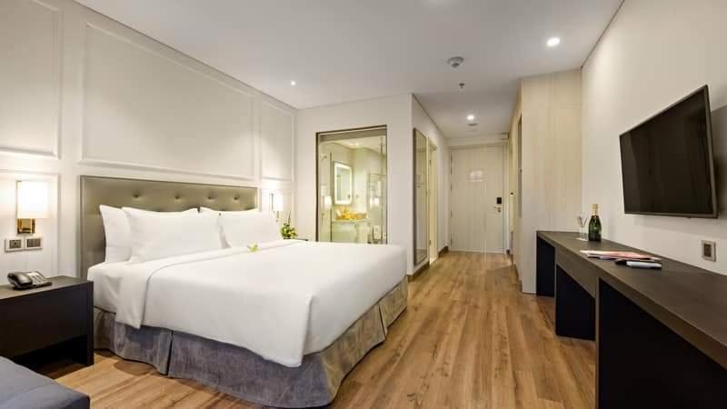 Golden With Sea View Hotel