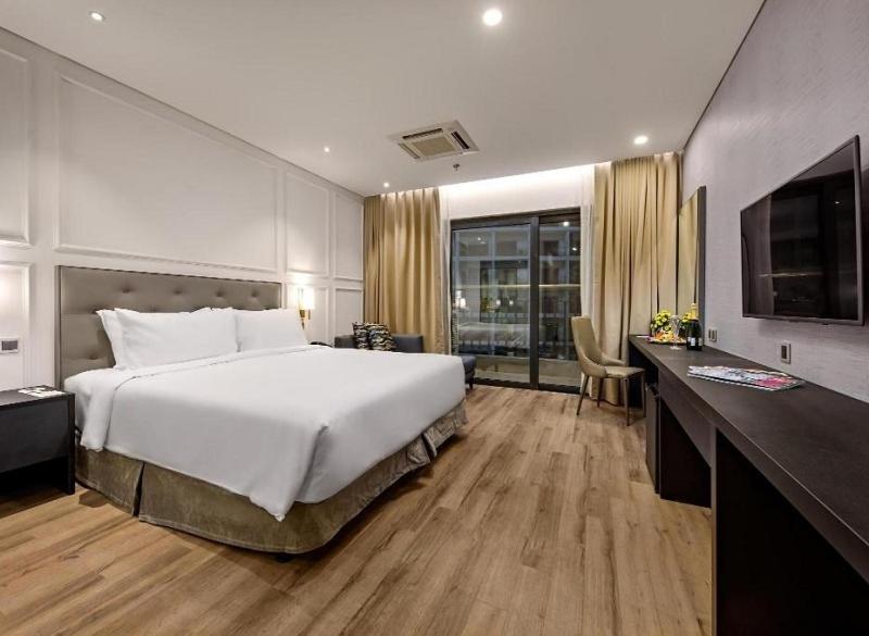 Golden With Sea View Hotel 5*