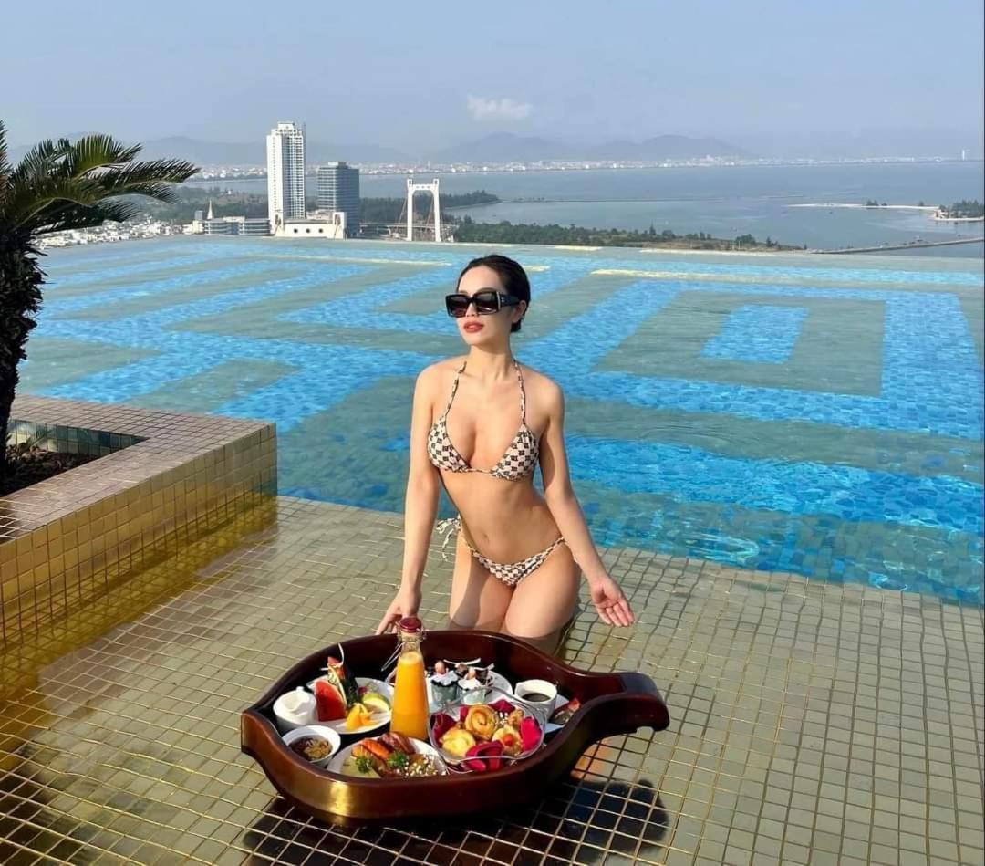 Golden With Sea View Hotel Da Nang