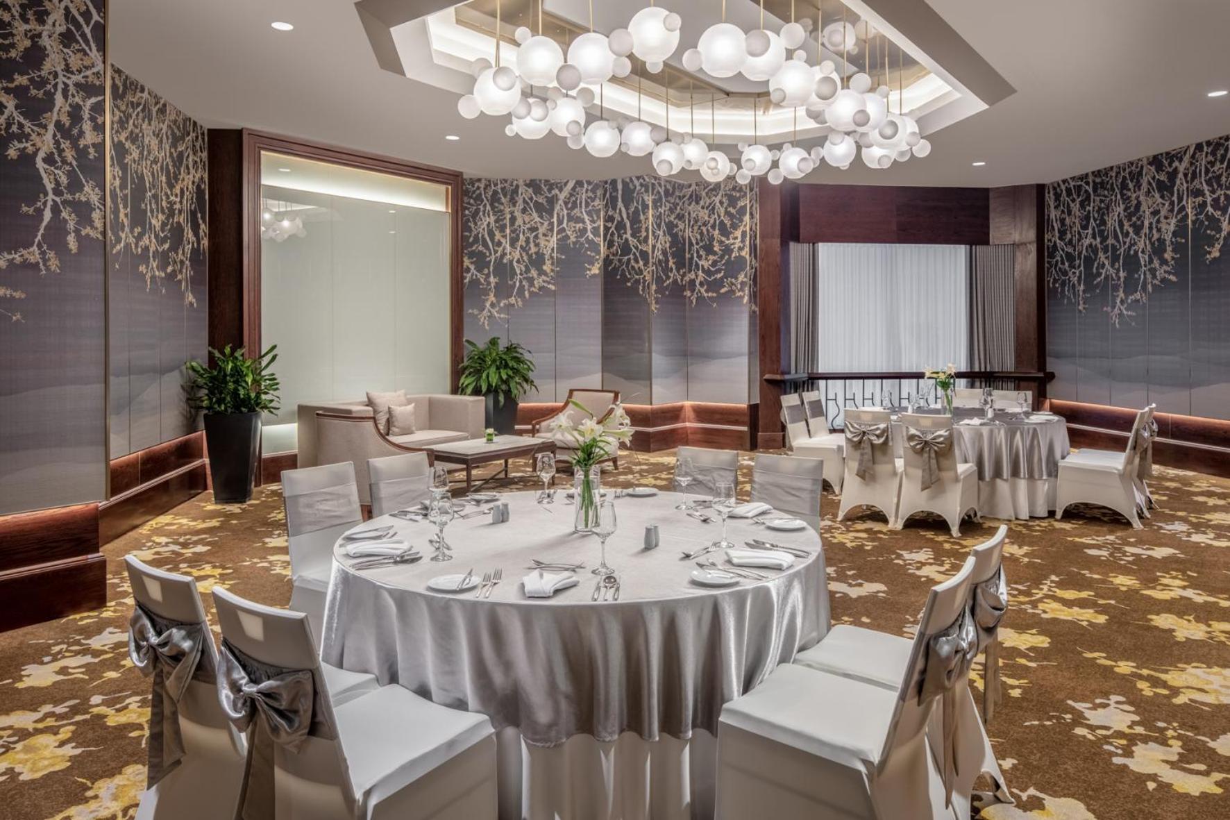 Khách sạn Melia Hà Nội