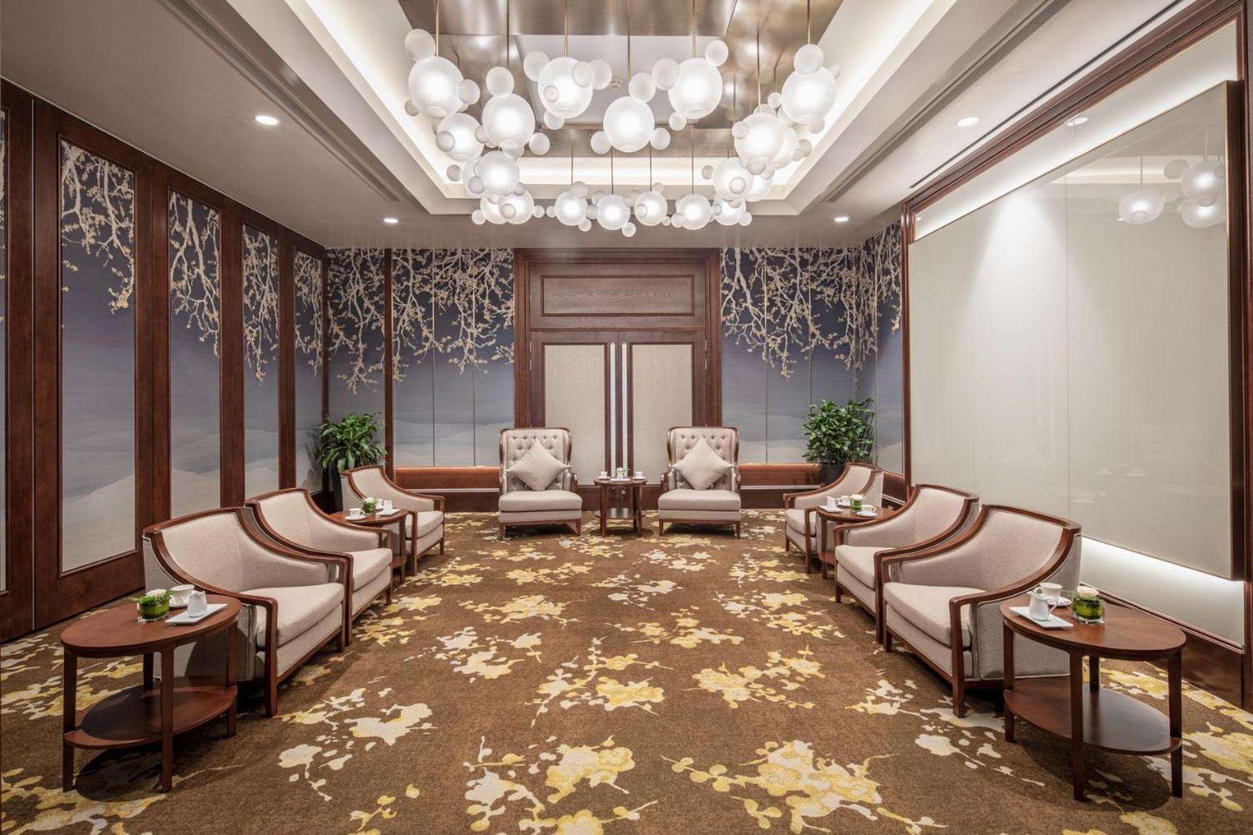 Khách sạn Melia