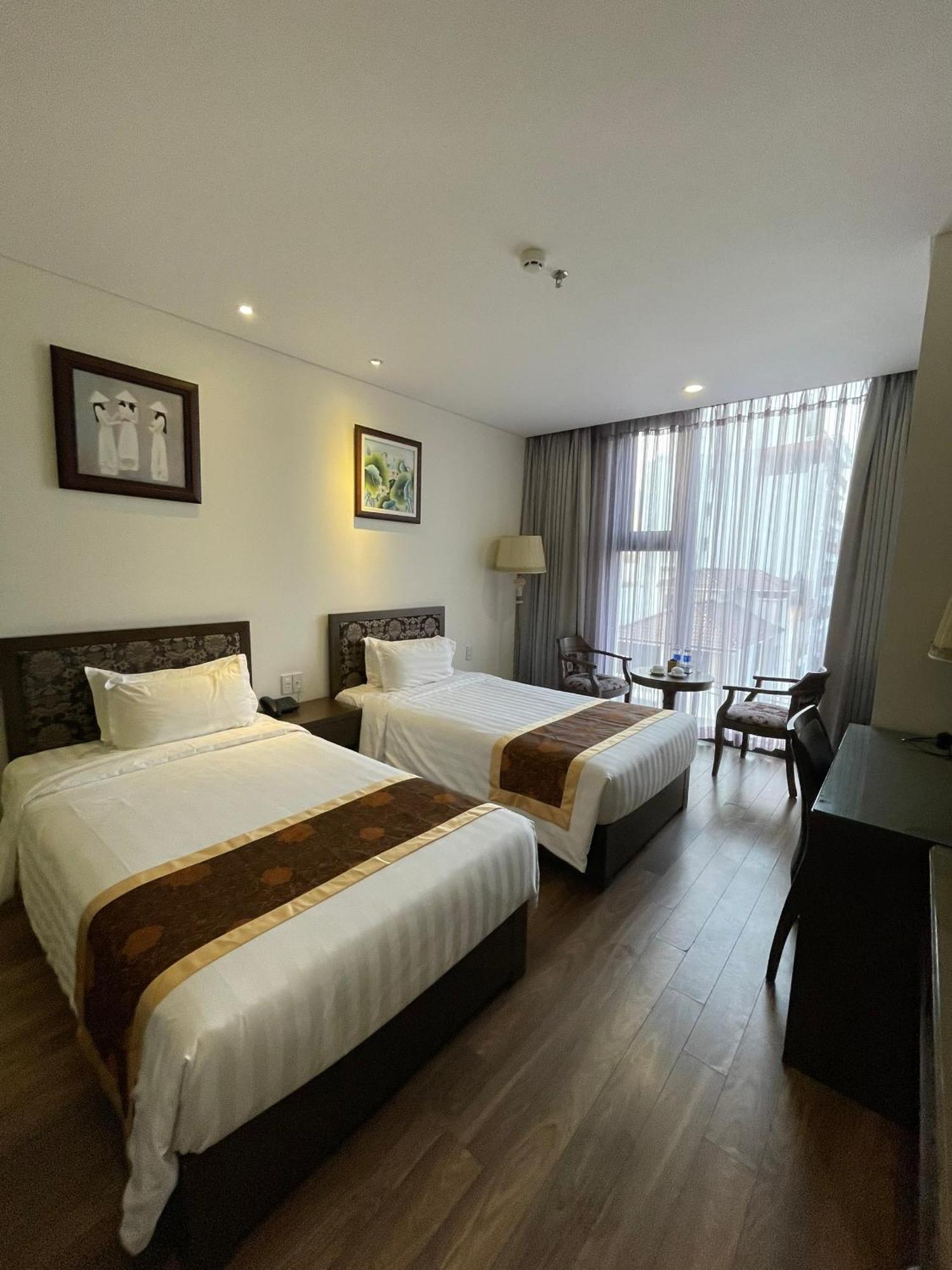 Danaciti Hotel 4*