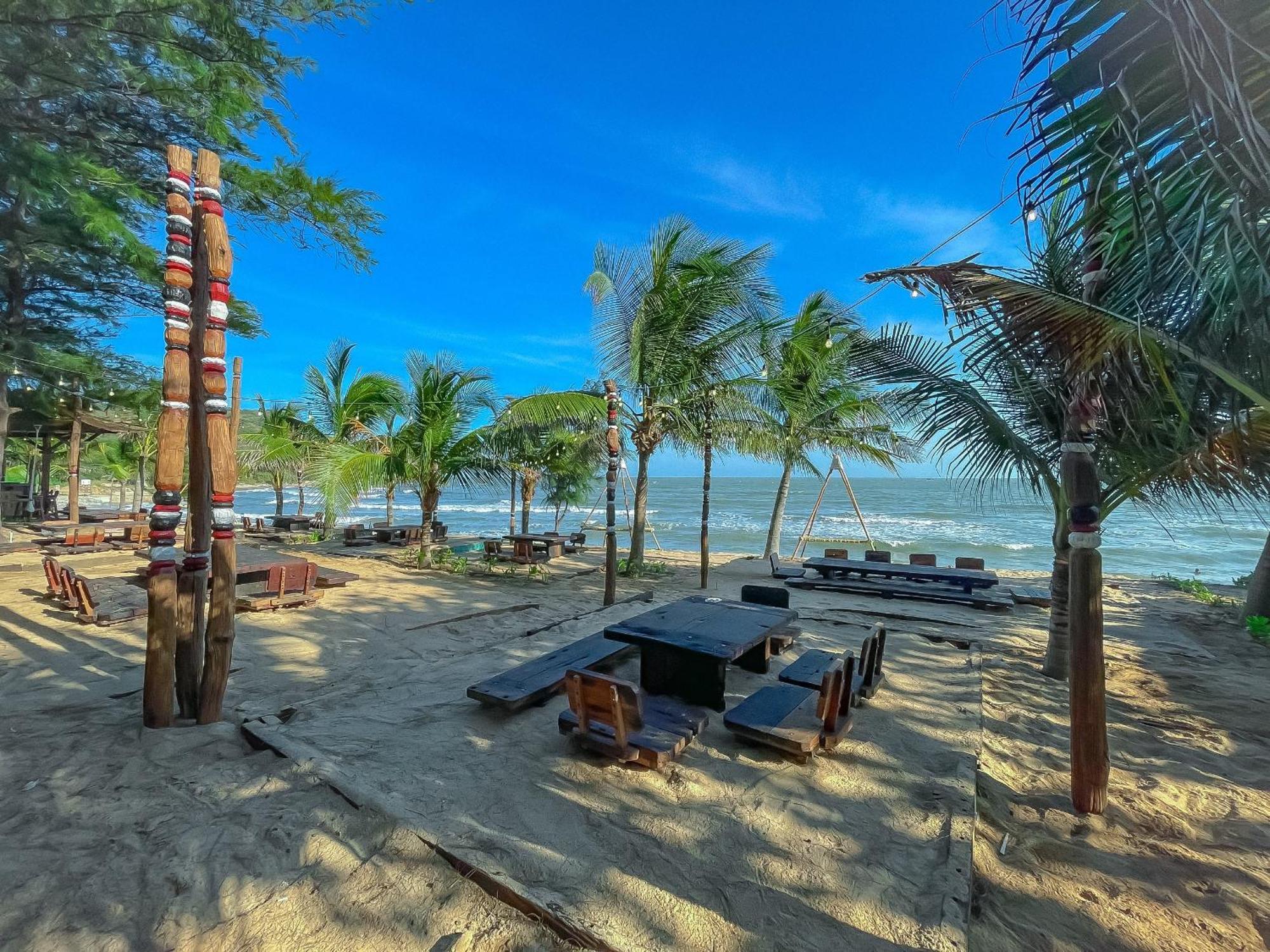 Long Channel Resort