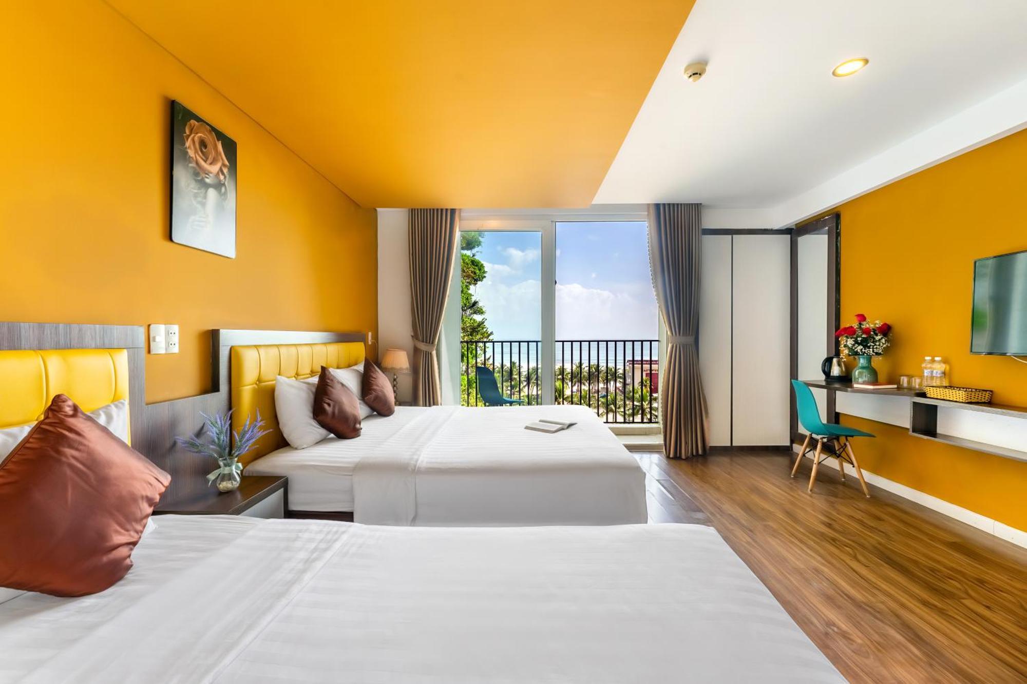 Rich Hotel