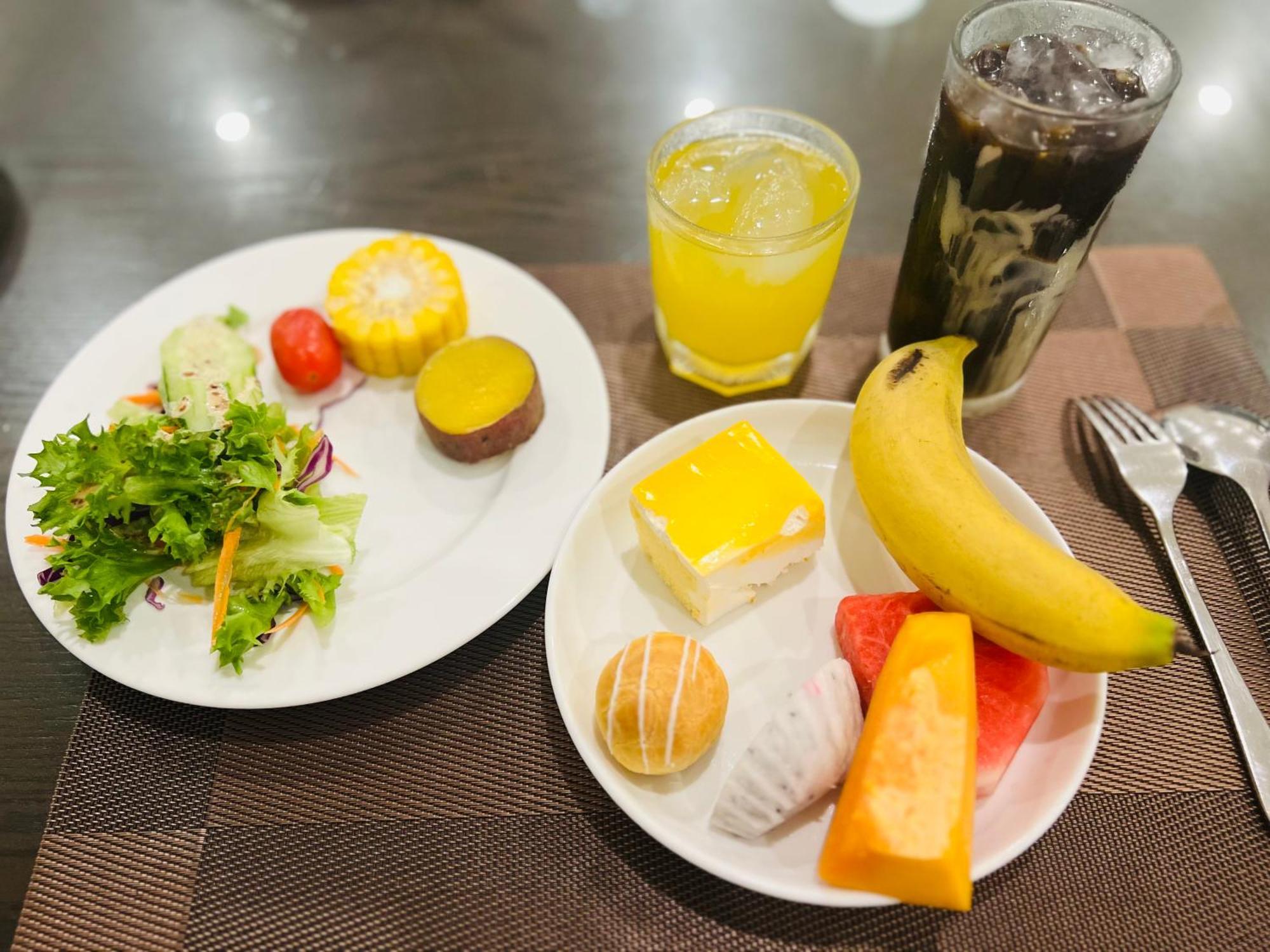 Paragon Noi Bai & Pool Hotel