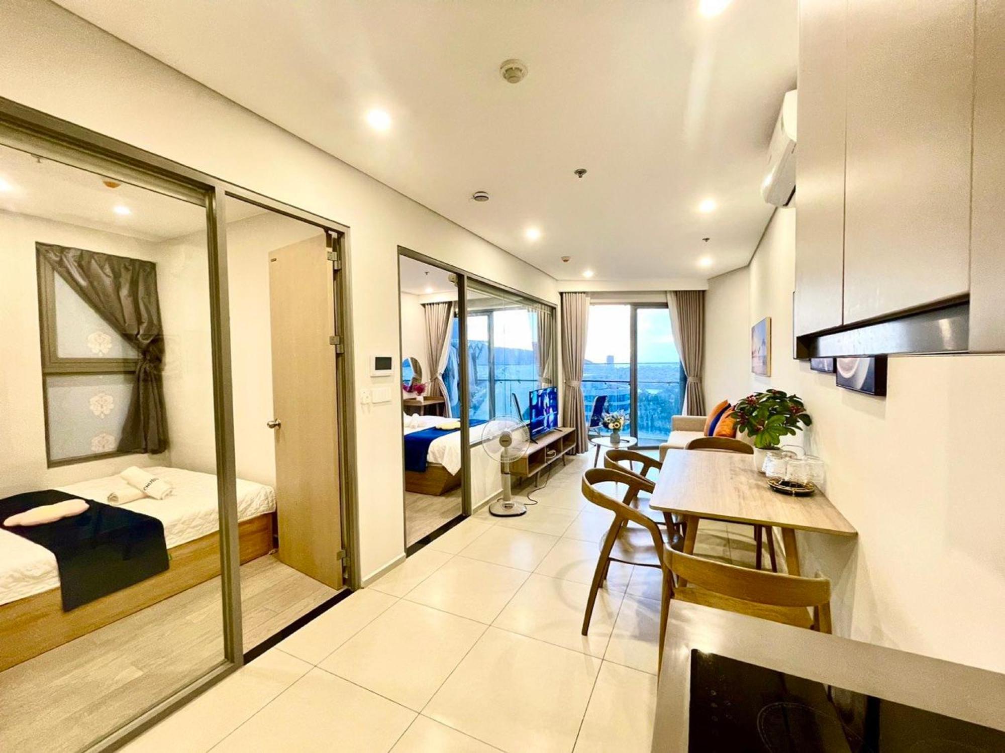 Apartment Pi's - Ho Nghi Duong The Song