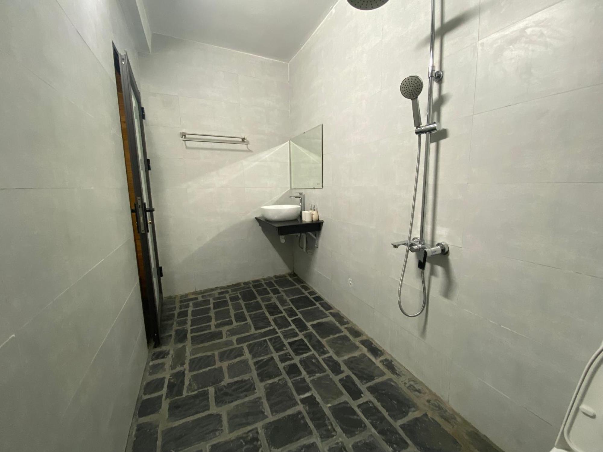 Mt House Resort