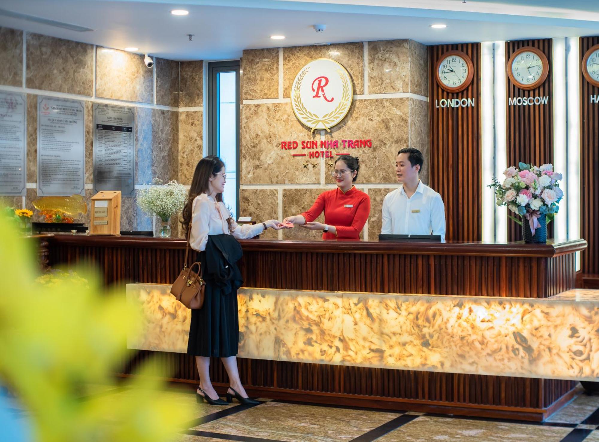 Red Sun Khách sạn Nha Trang