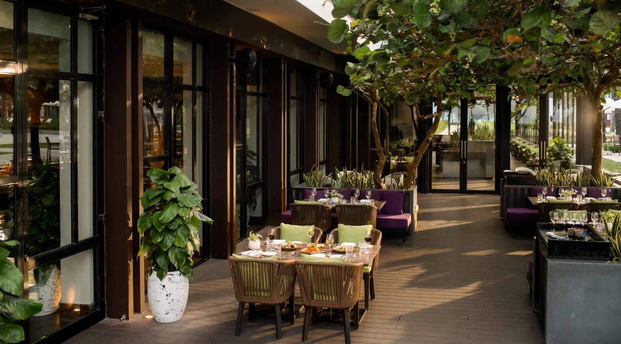 Hyatt Regency And 5* Da Nang