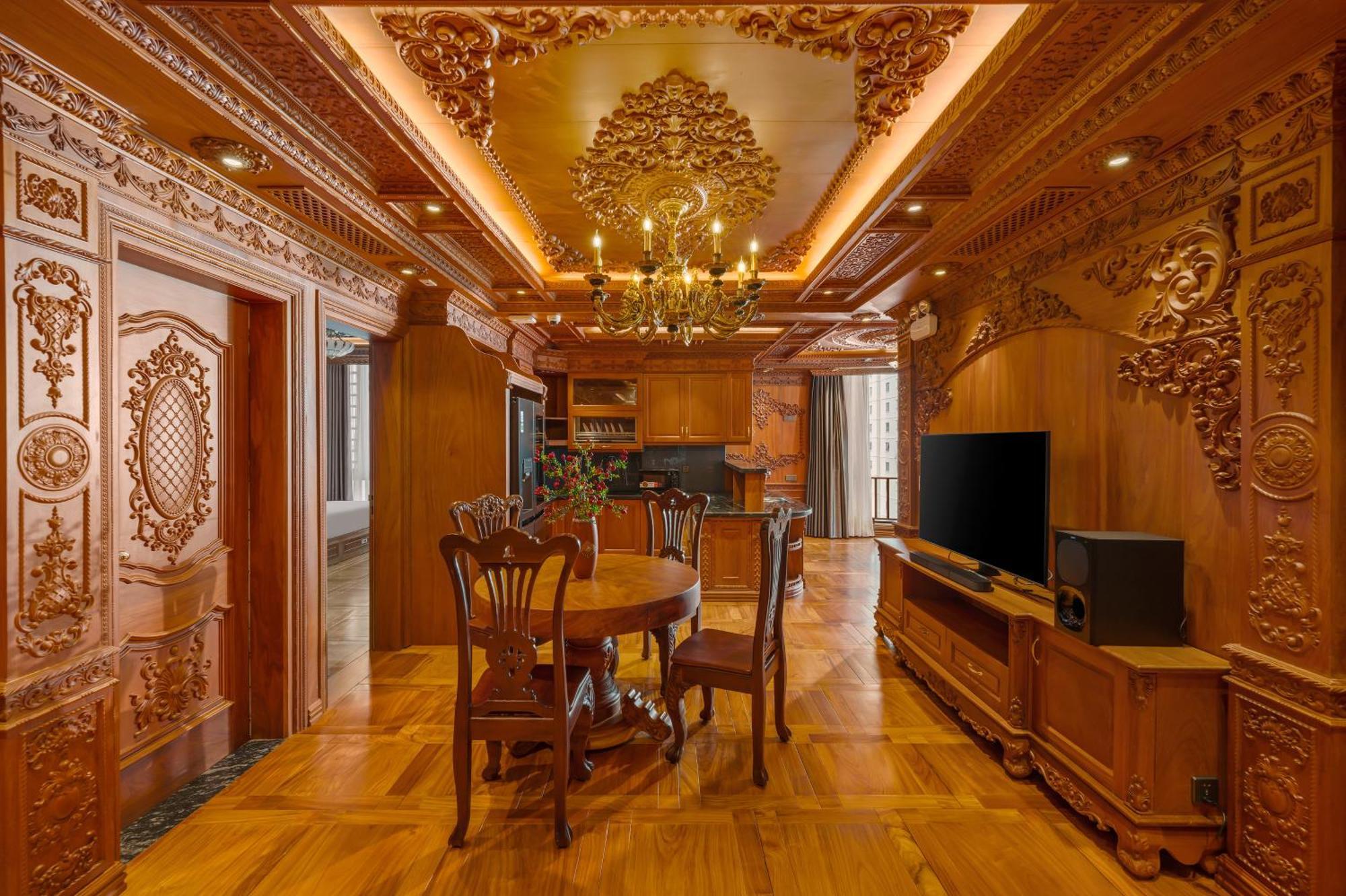 Monalisa Luxury Khách sạn Đà Nẵng