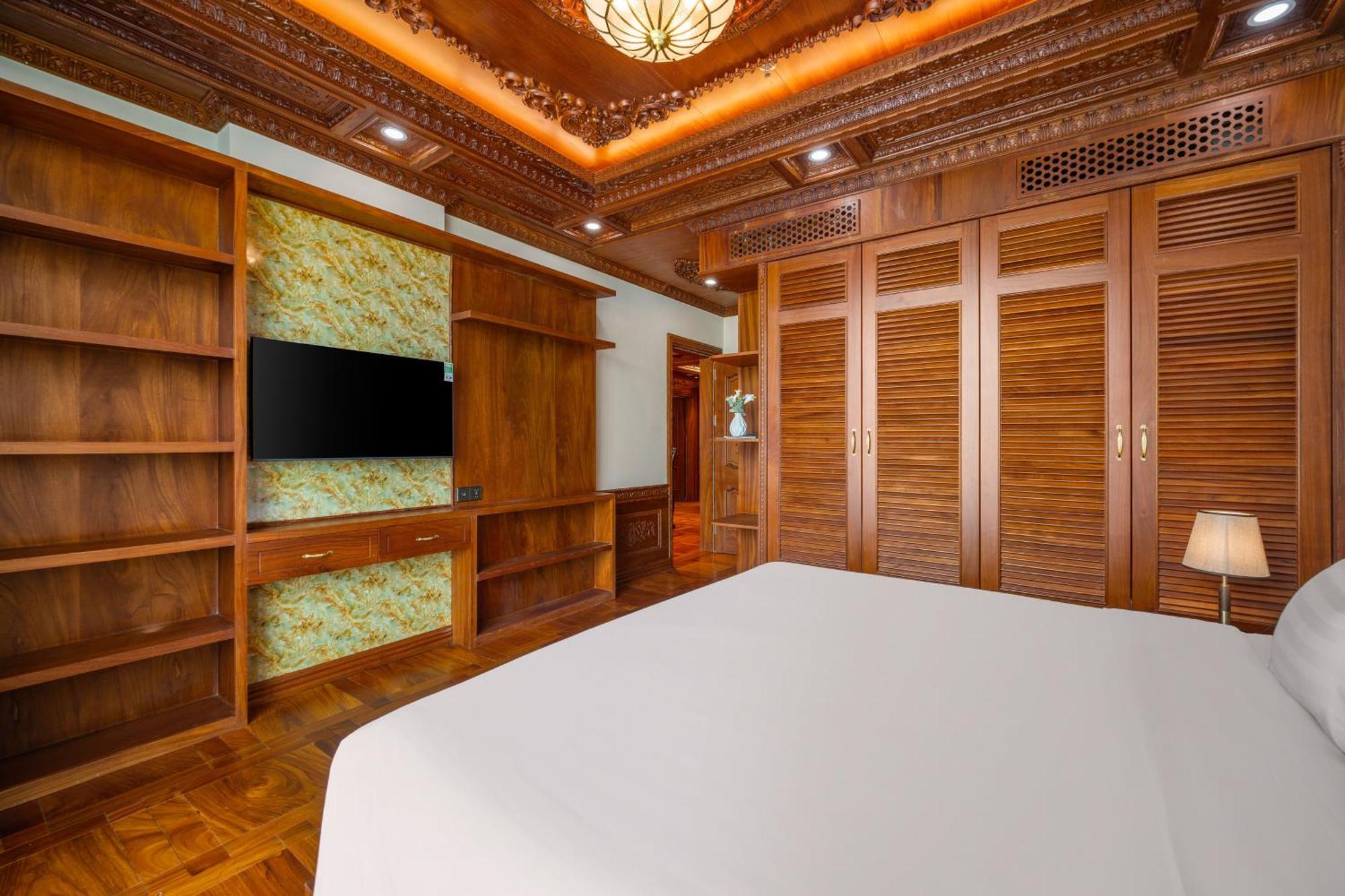 Khách sạn Monalisa Luxury