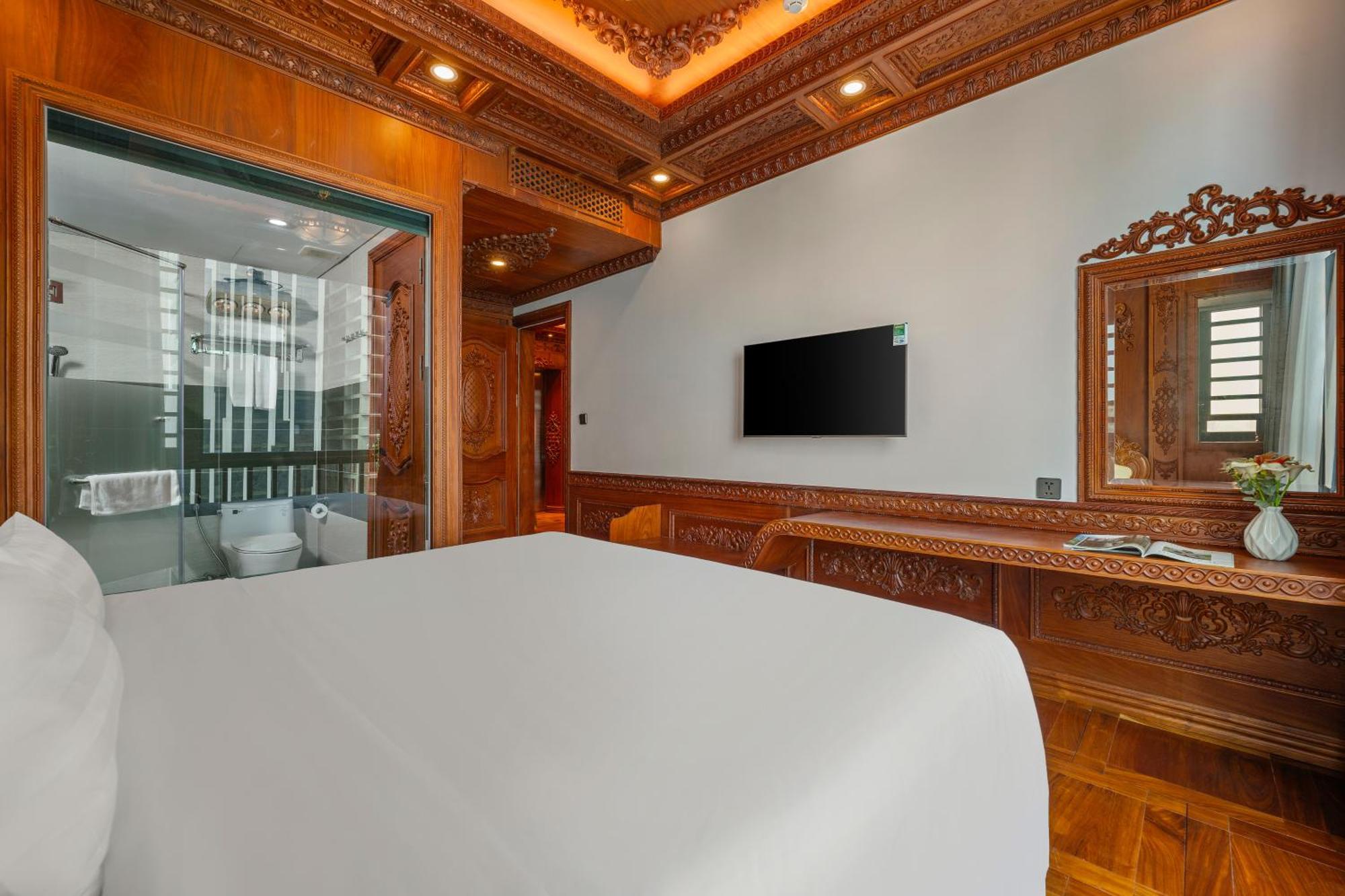 Khách sạn Monalisa Luxury 4*