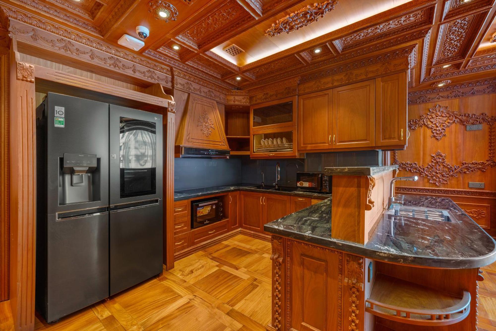 Khách sạn Monalisa Luxury 4*