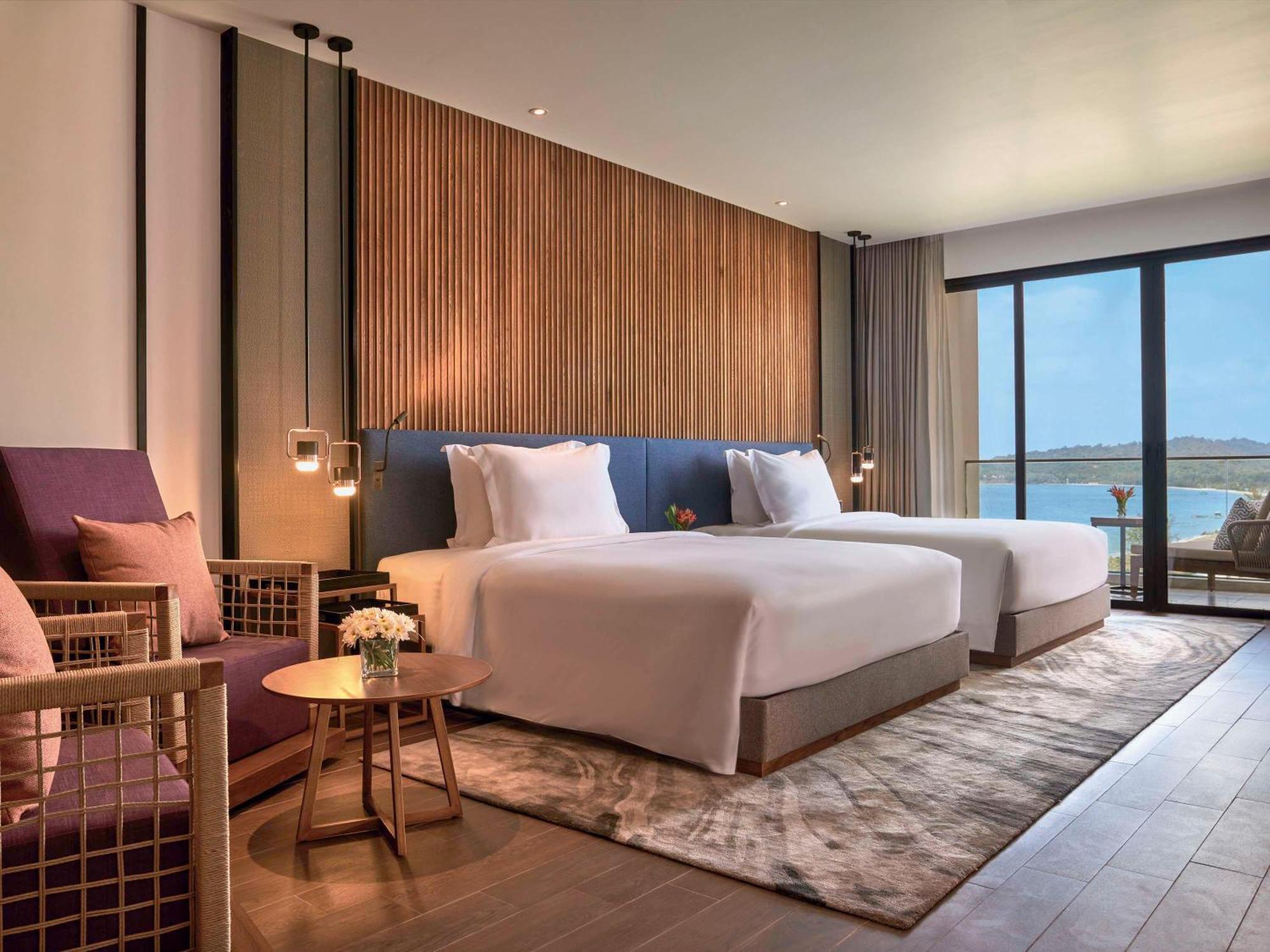 Moevenpick Waverly Resort 5*