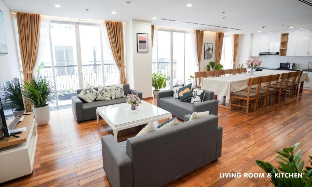 Modern & Charming Penthouse 5brs In Center