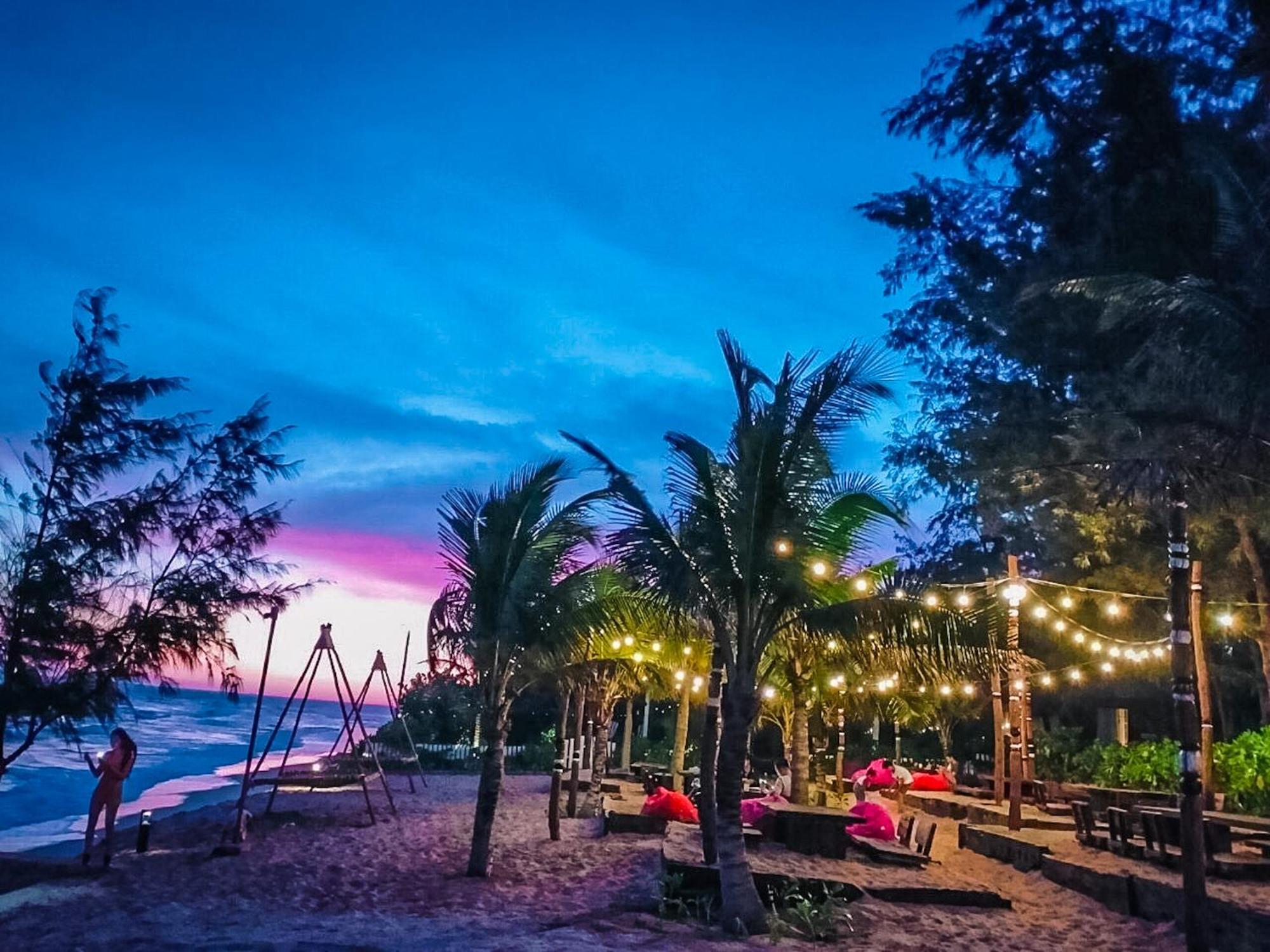 Long Channel Resort