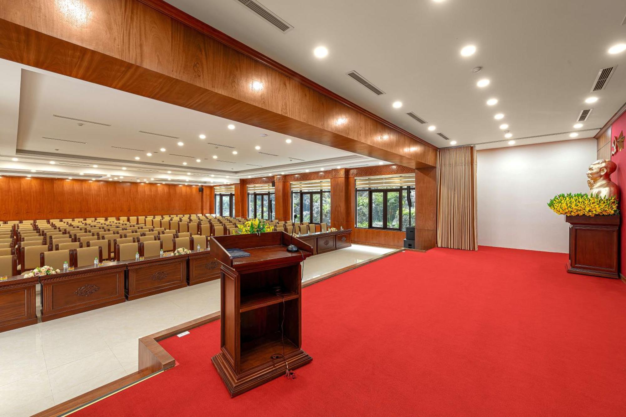 Forest & Convention Hotel