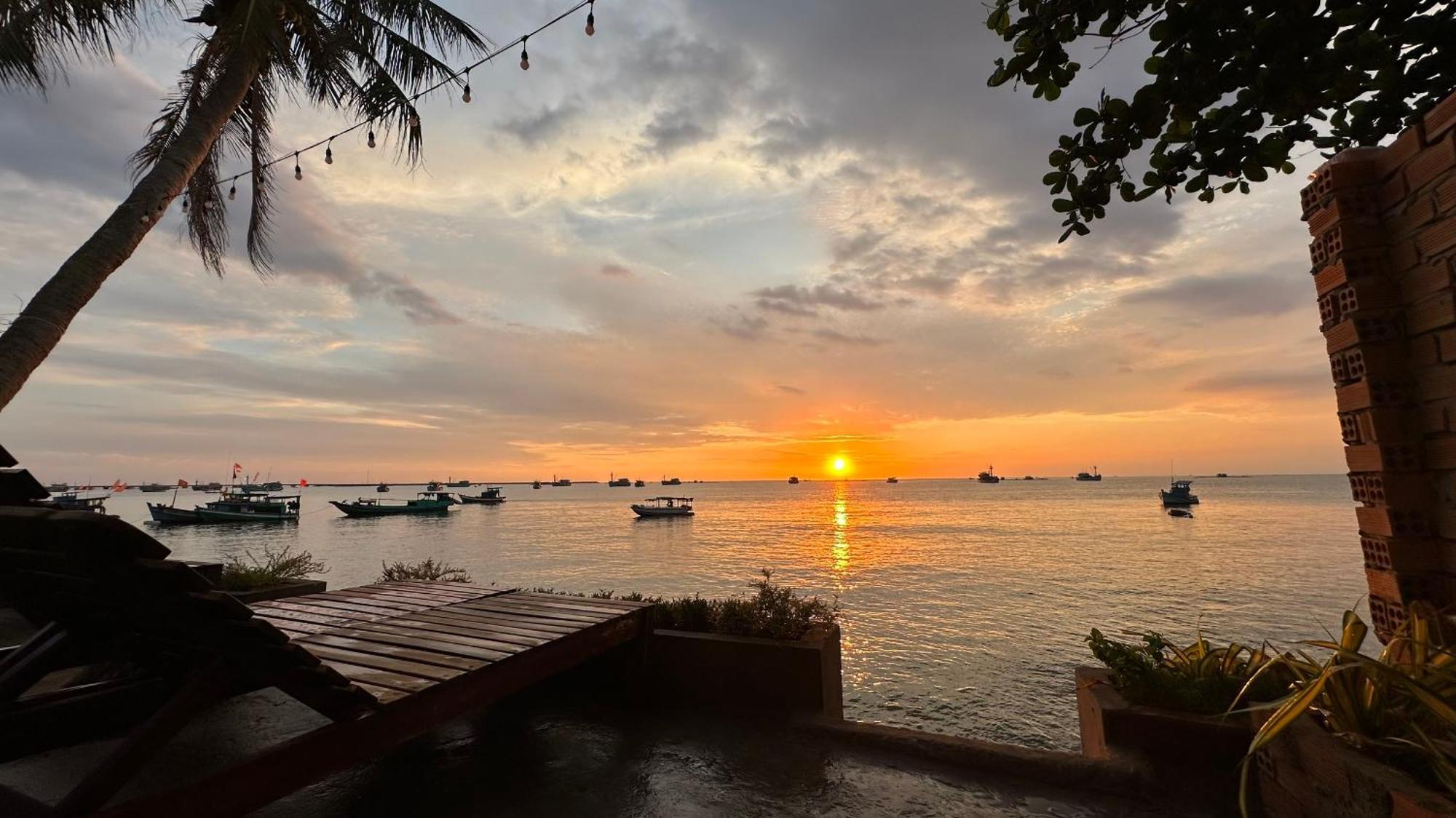 Nhà nghỉ Sunset House