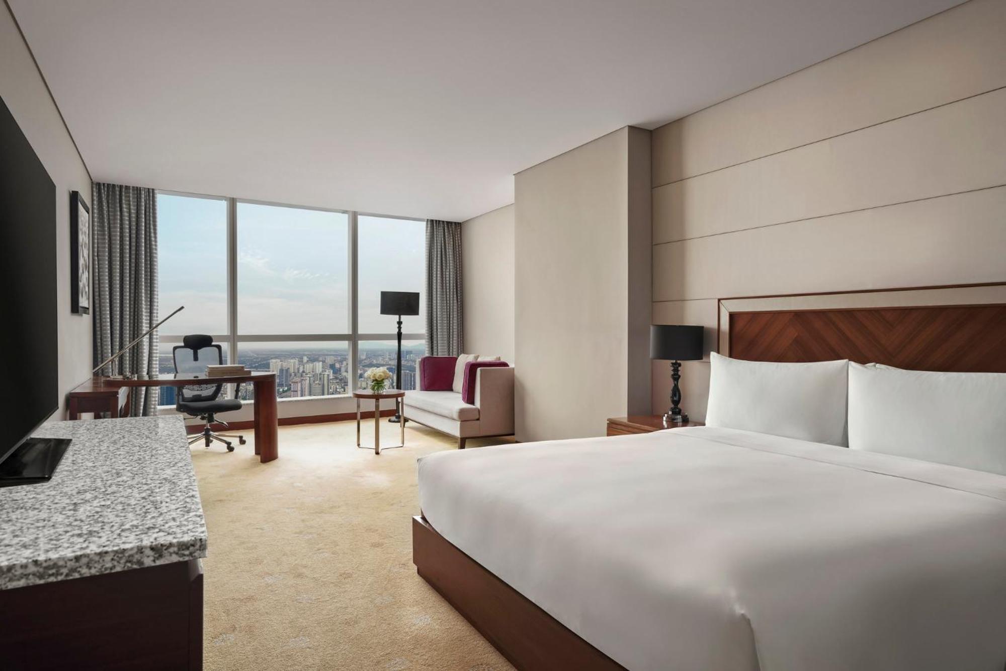 Intercontinental Landmark72 By Ihg Hanoi