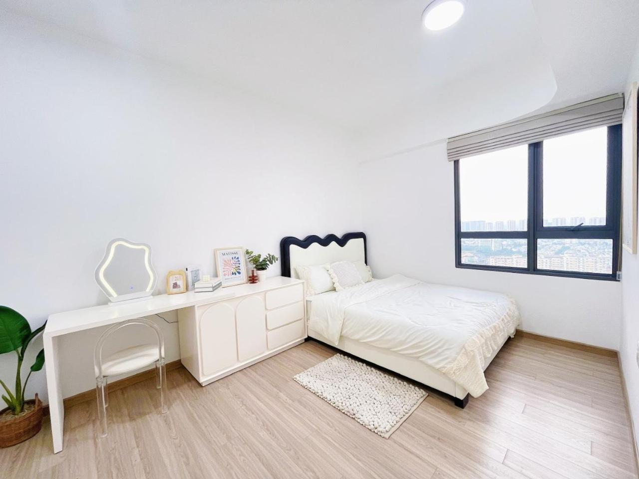 Apartment Mrt In Masteri Thao Dien *