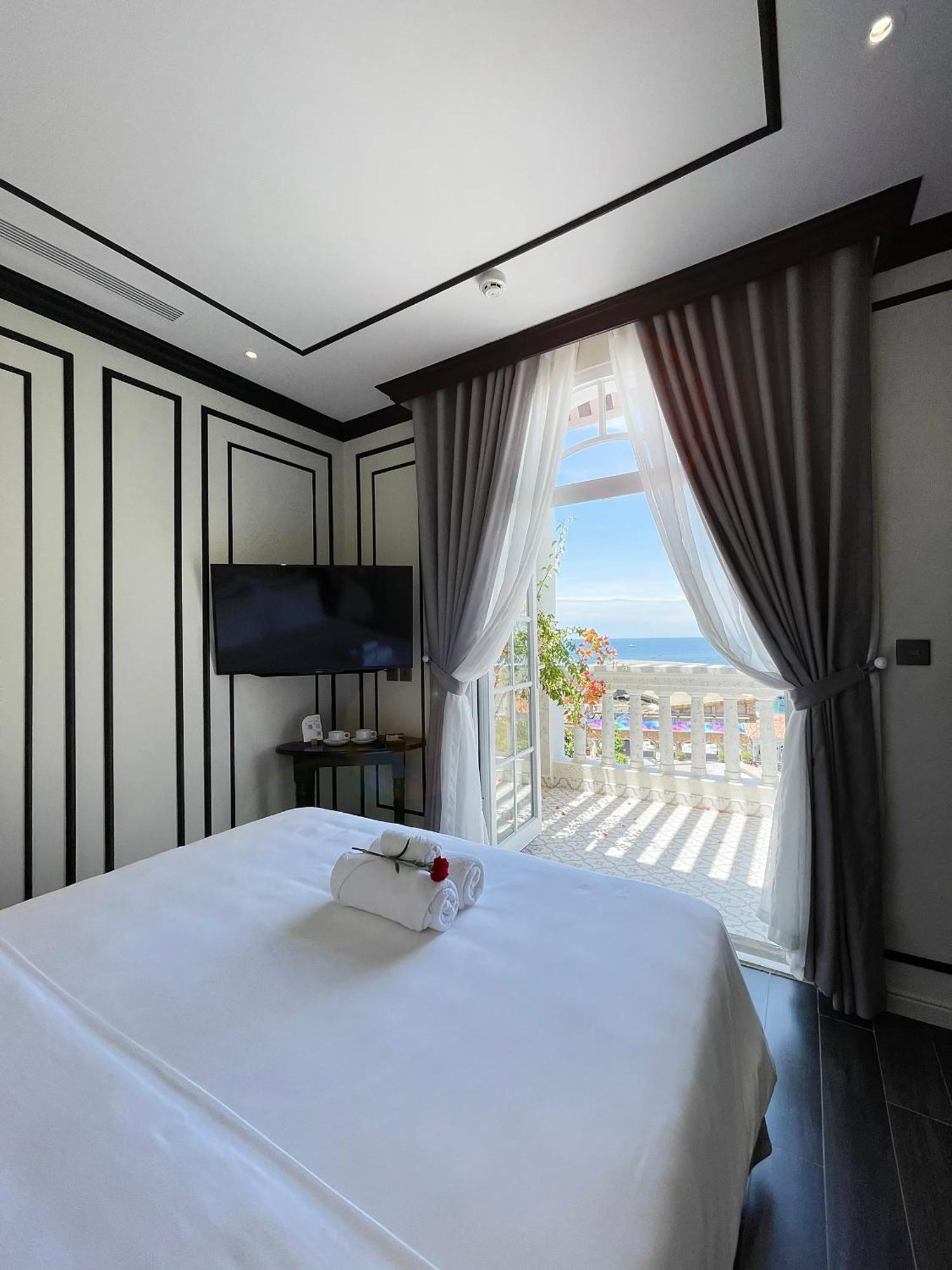 Le Bonheur Hotel