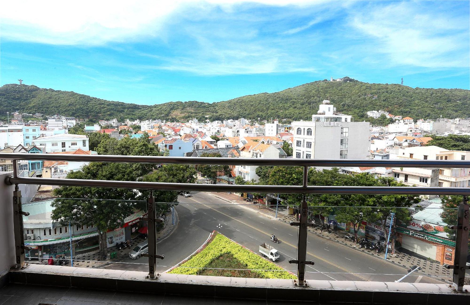 Hotel Amis Hotel-trung Tam-gan Bien