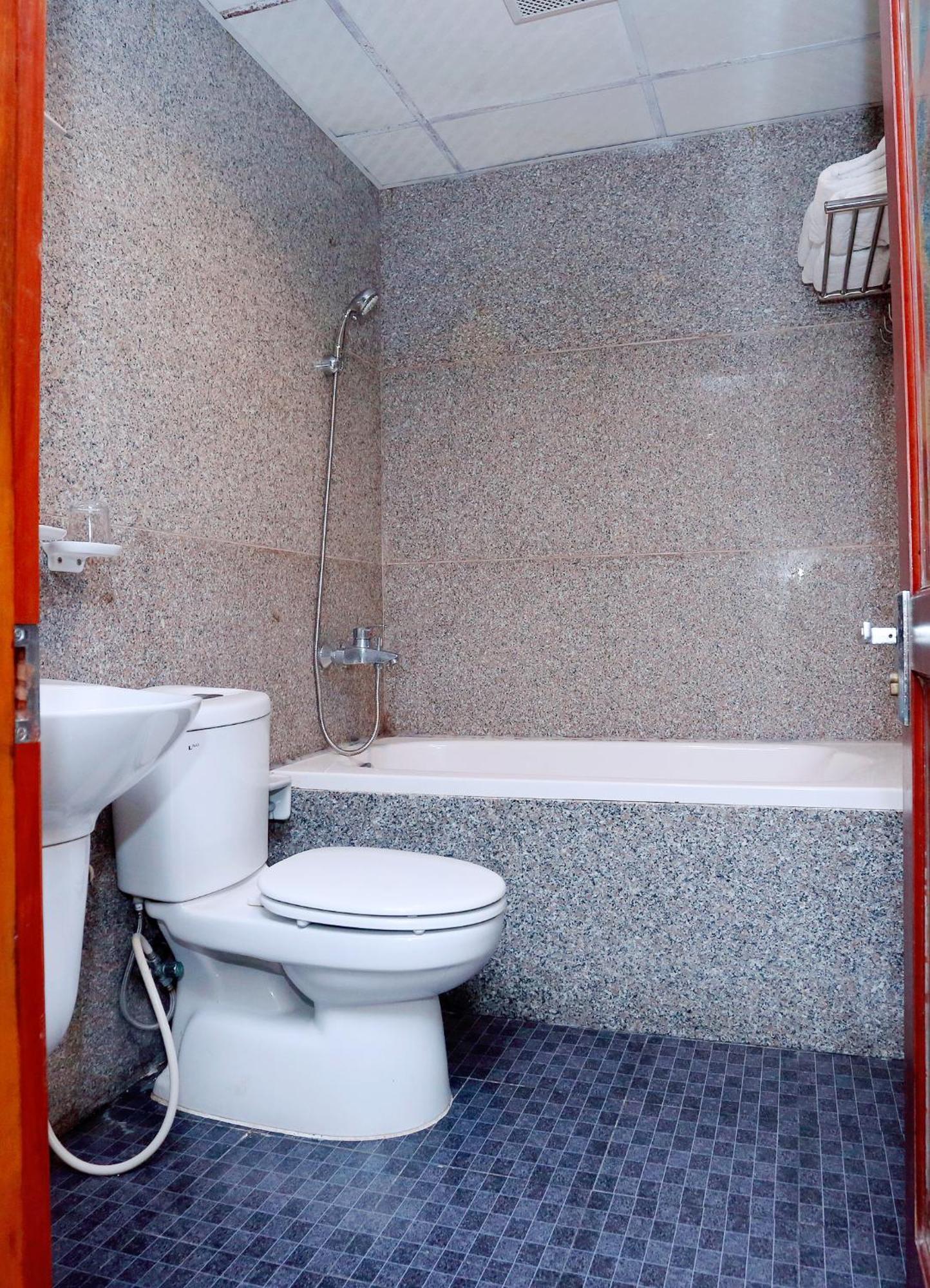 Hotel Amis Hotel-trung Tam-gan Bien 4*