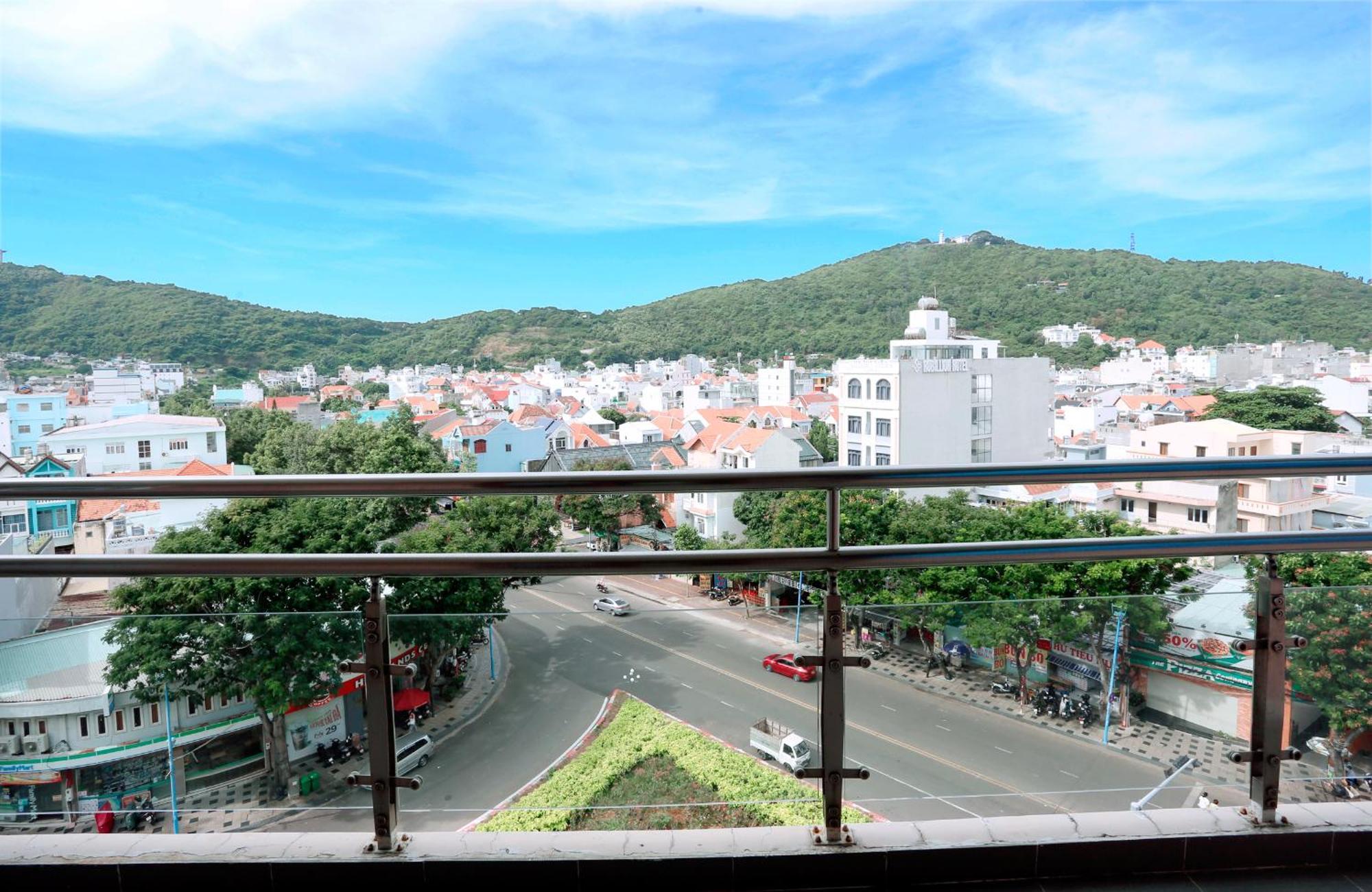 Amis Hotel-trung Tam-gan Bien