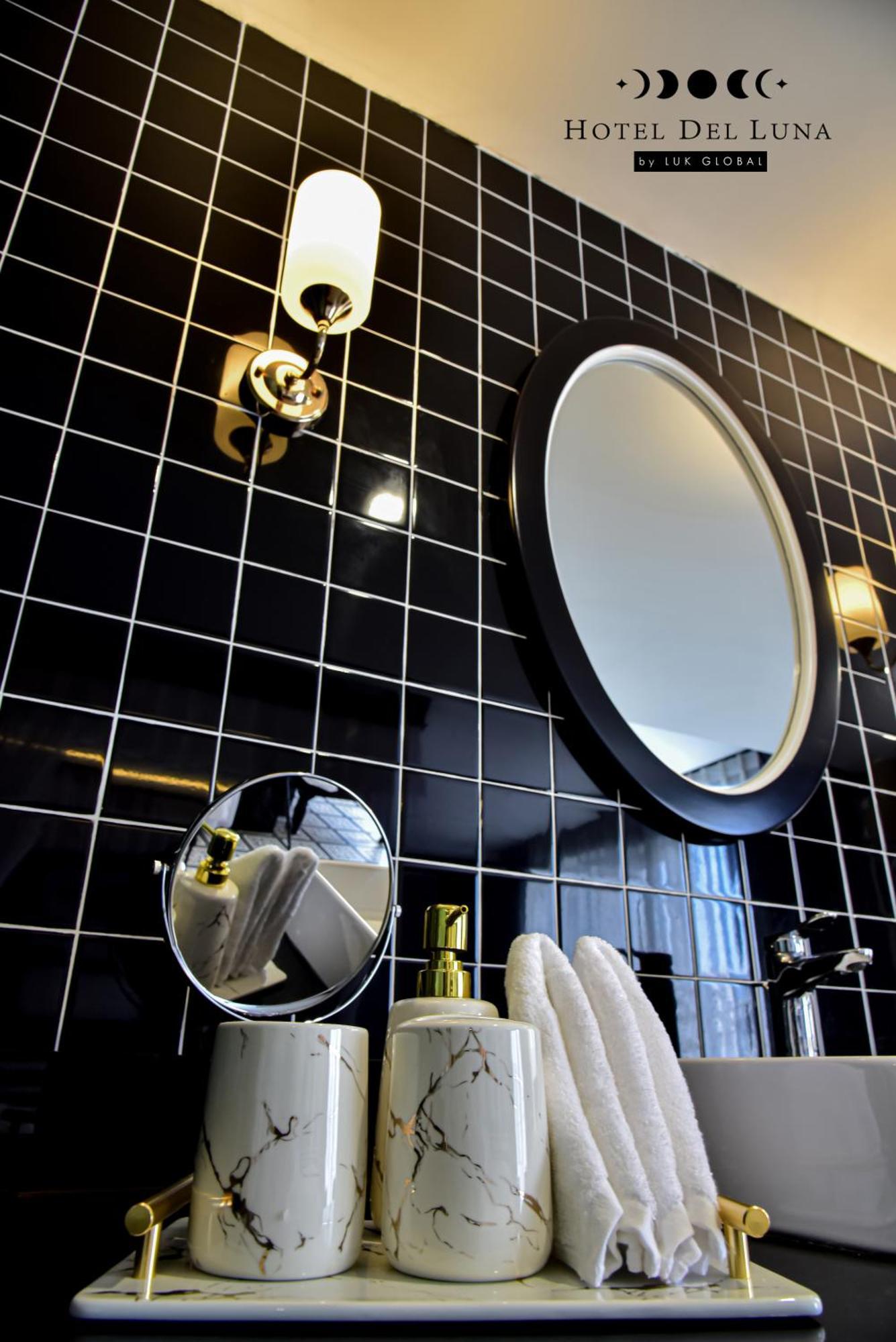 Hotel Del Luna Boutique 4*