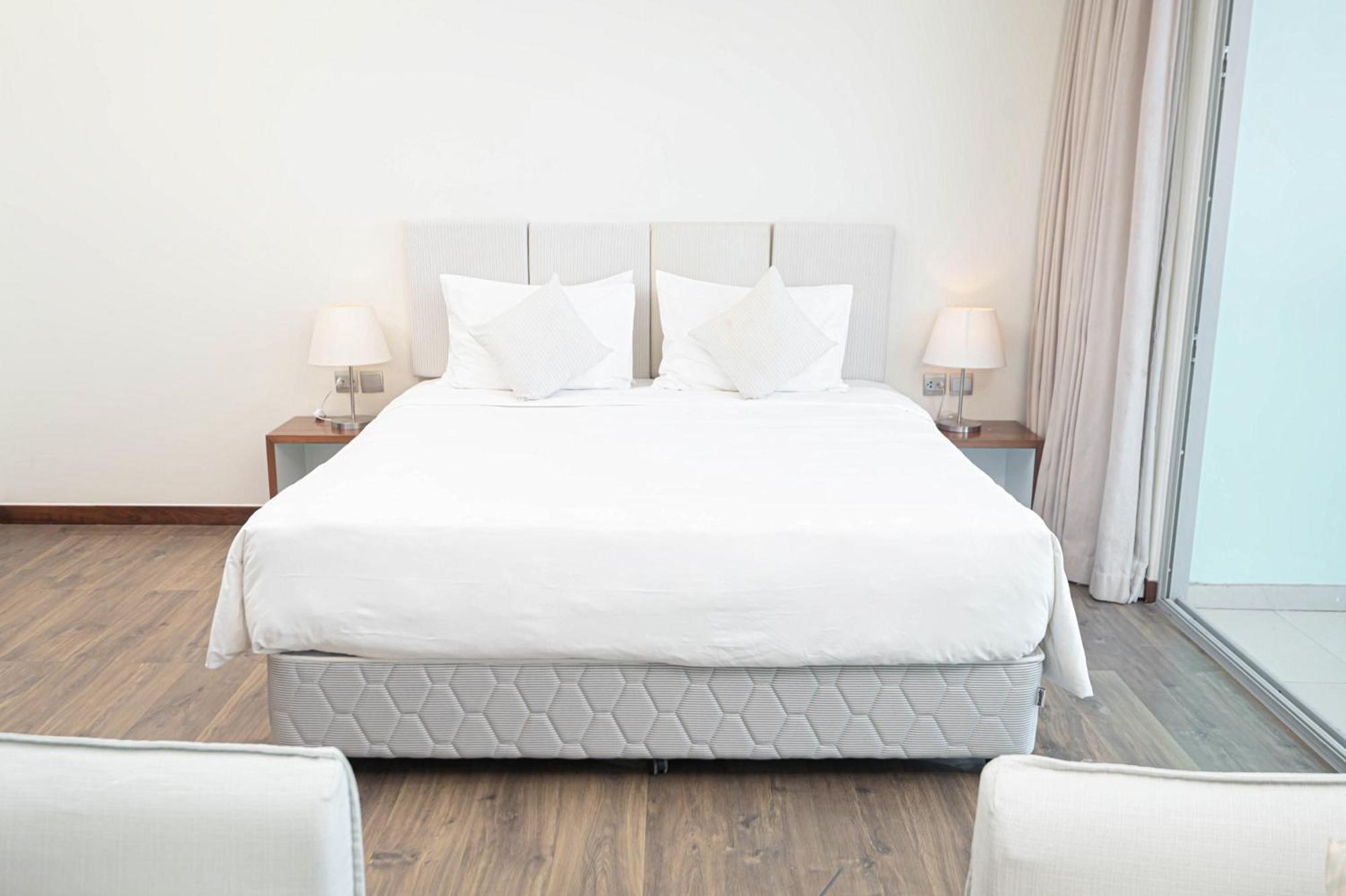 Alacarte Luxury Ocean View Condotel Apartment