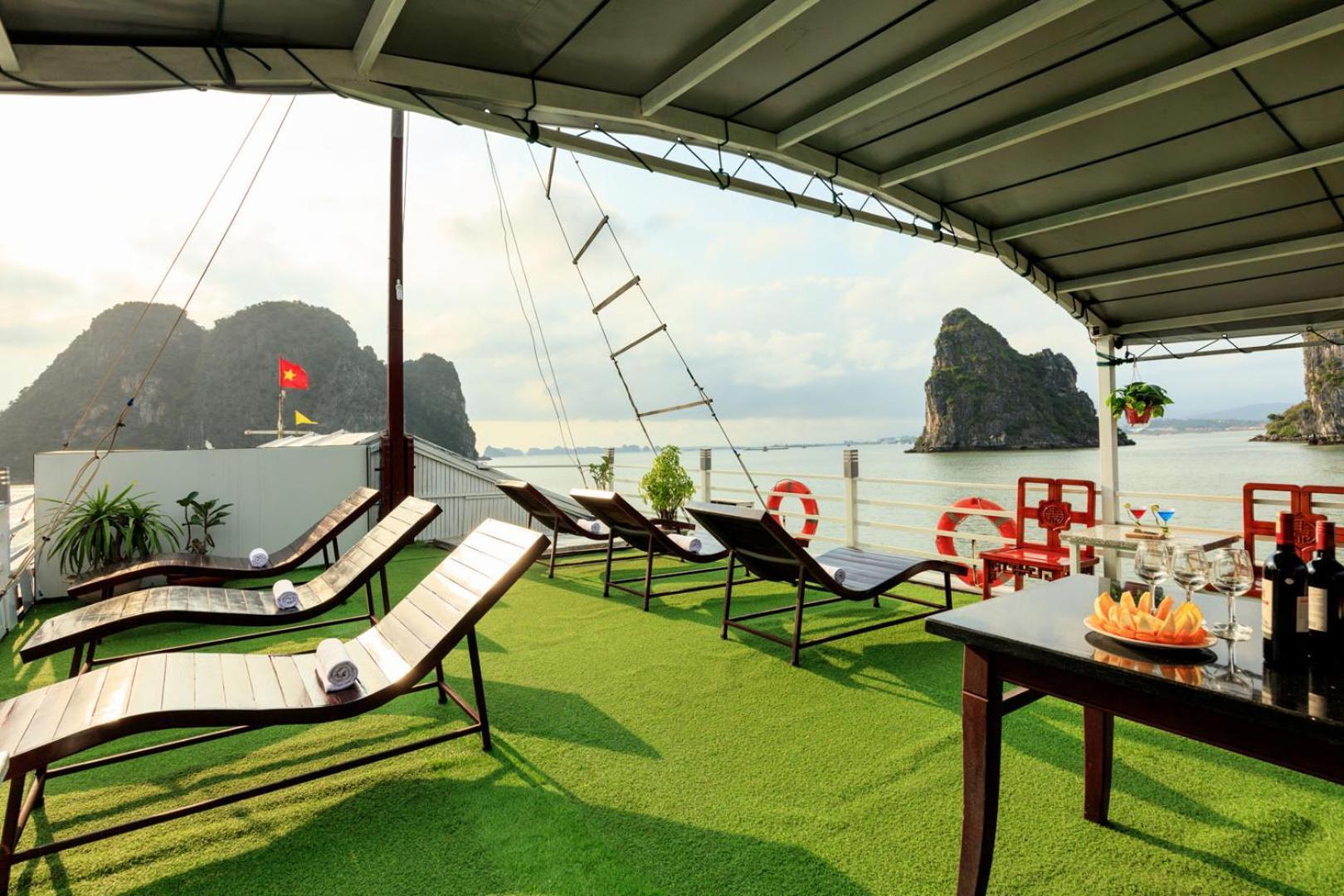 Cozy Bay Classic Cruise 