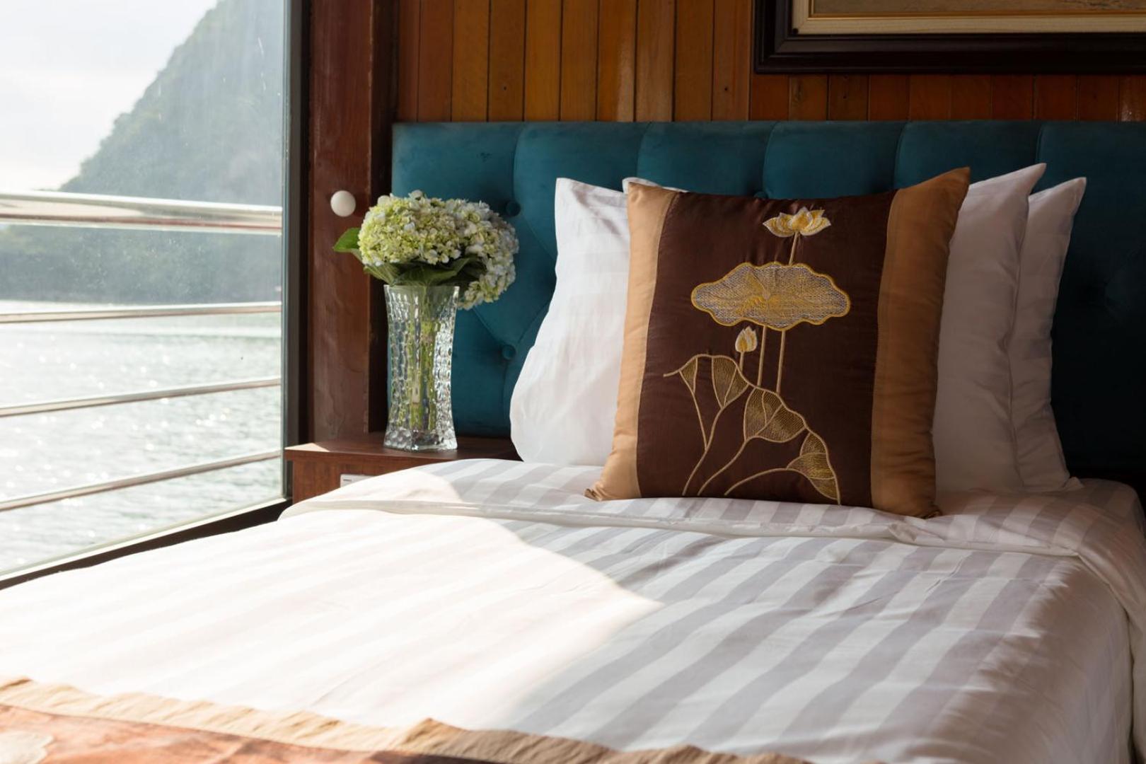 Cozy Bay Classic Cruise