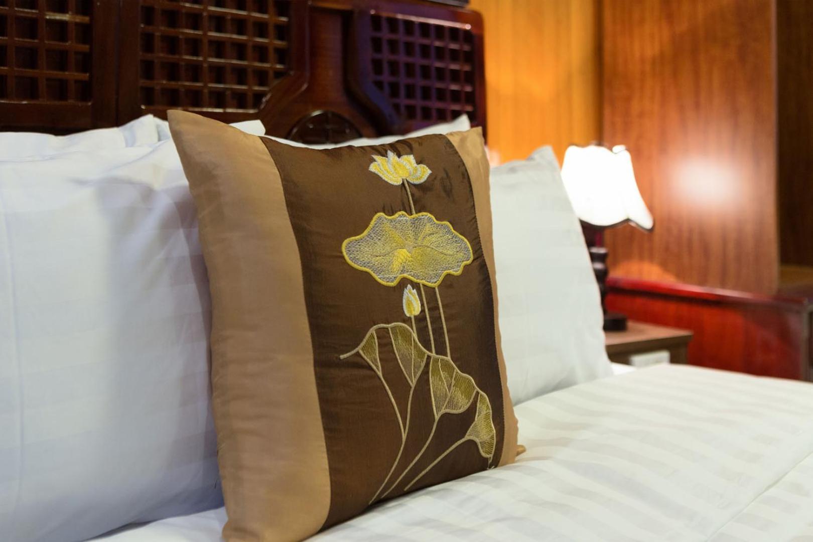 Cozy Bay Classic Cruise Hạ Long