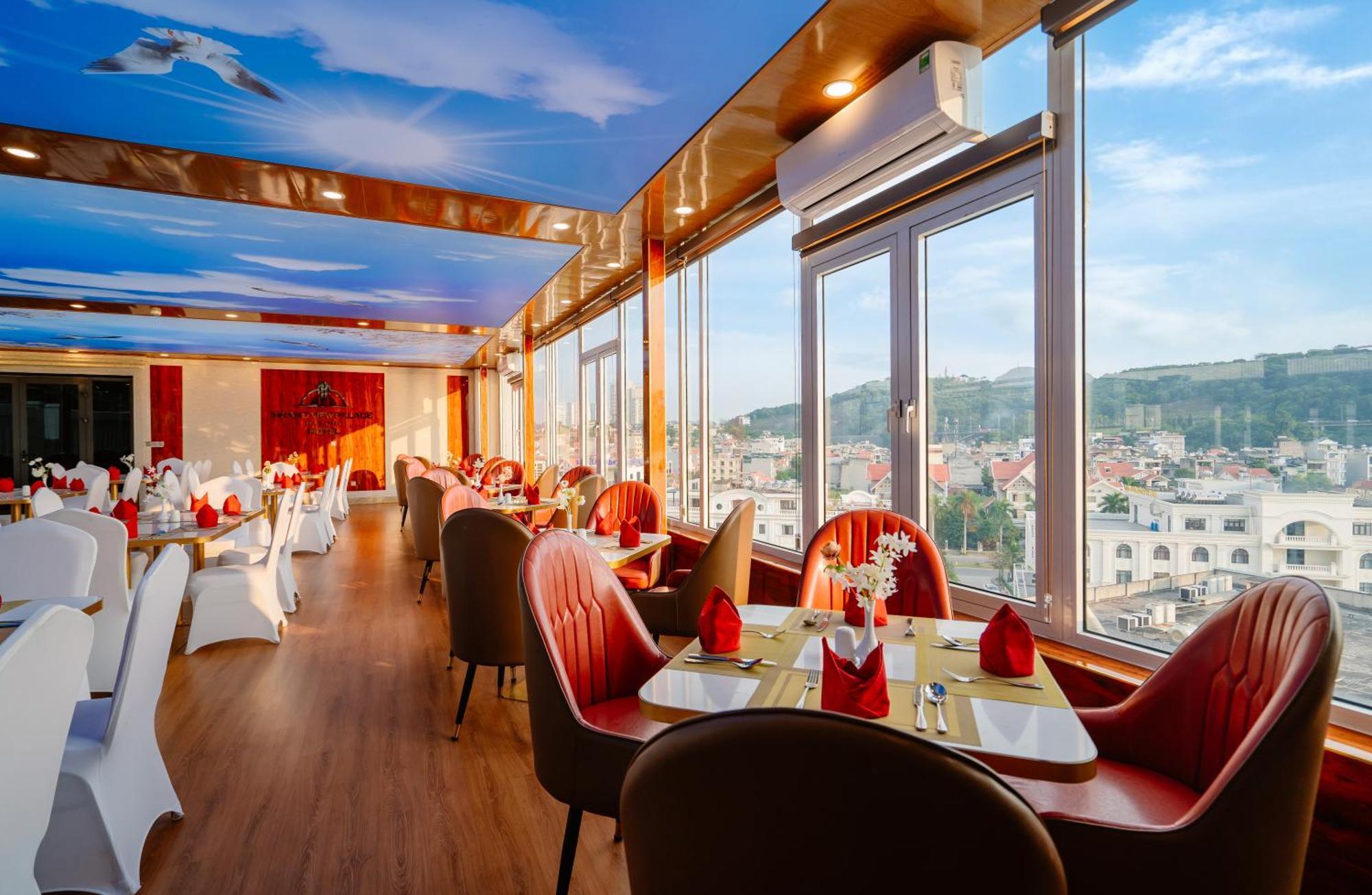 Hotel Grand View Palace