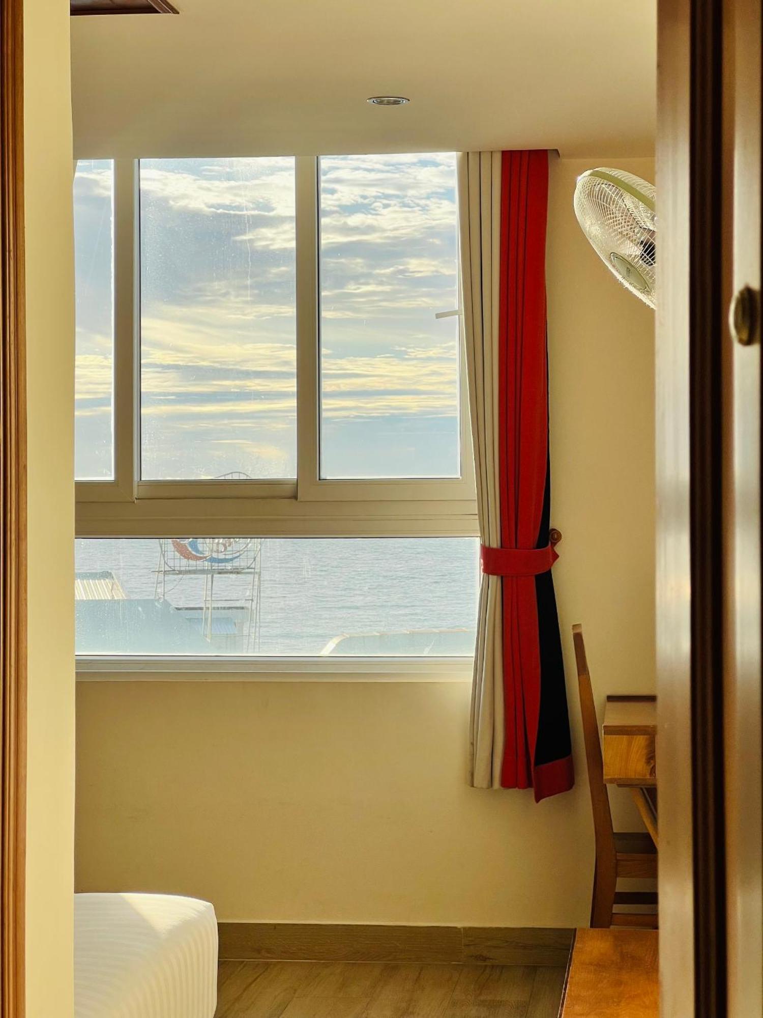 Hotel Light House