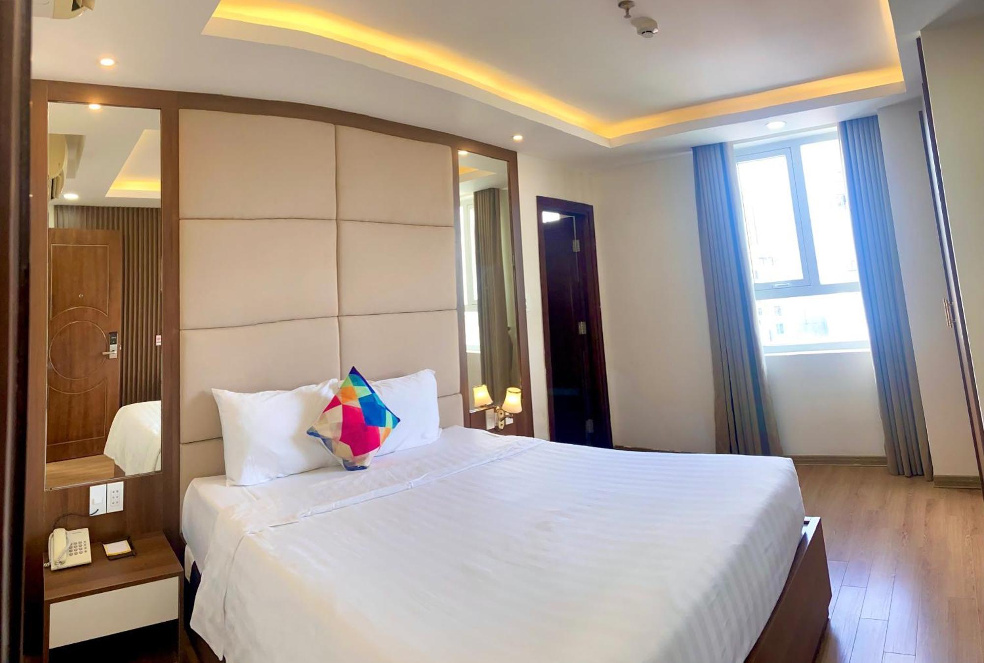 Khách sạn Pariat River Front Đà Nẵng