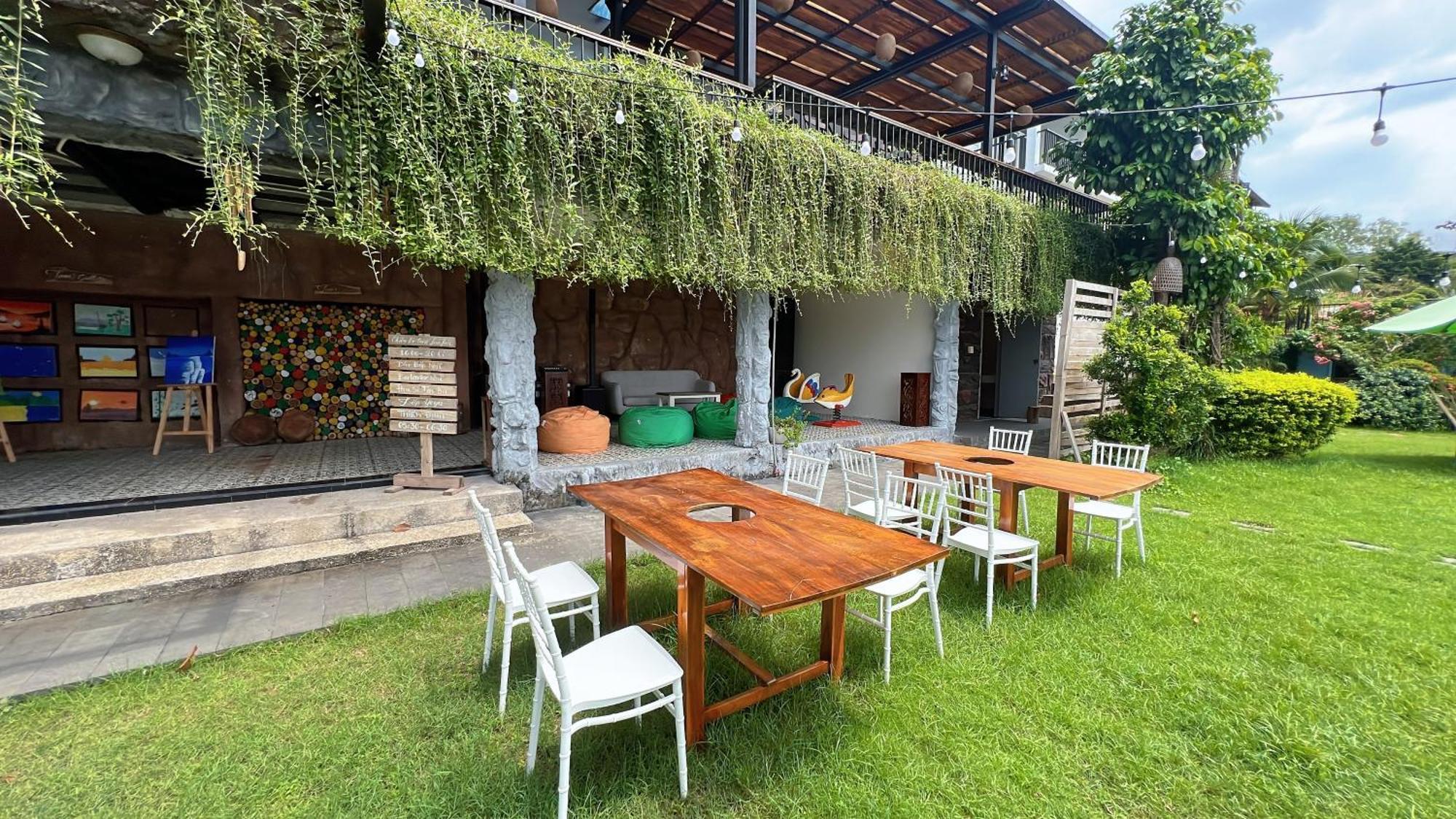 Tom Hill Boutique & 4*