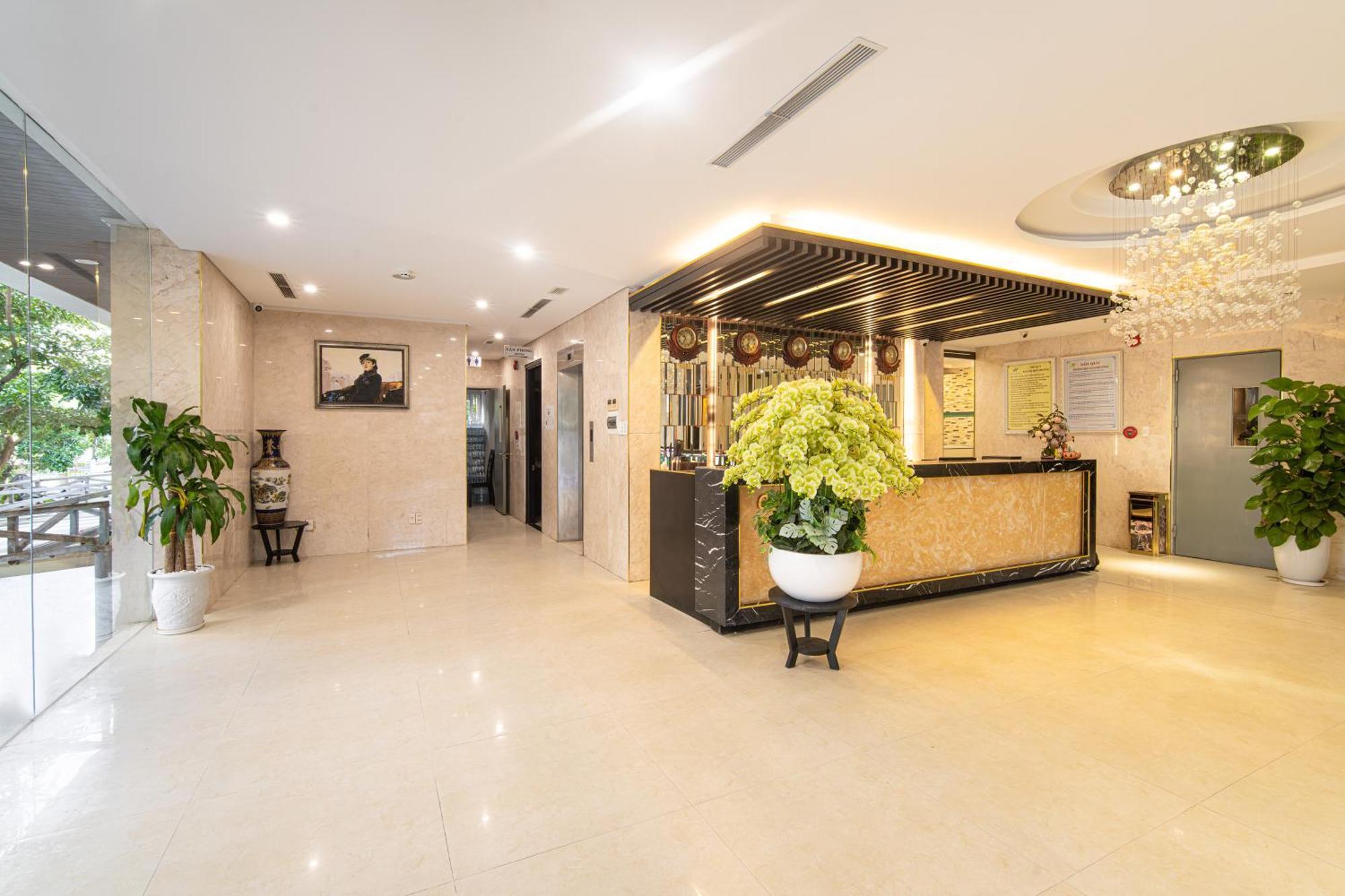 Golden Star By Thg Khách sạn 4*