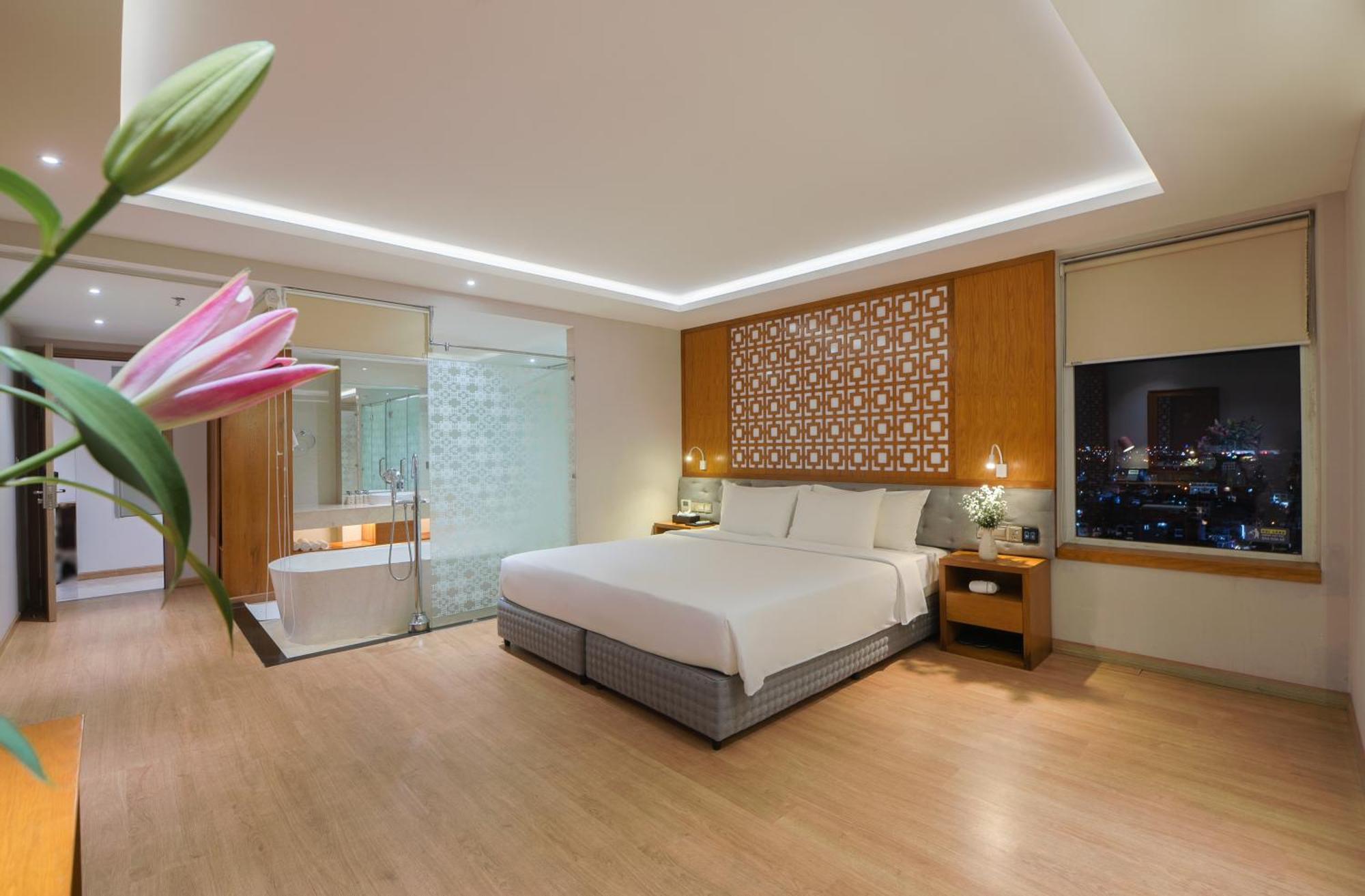Le's Cham Nha Trang