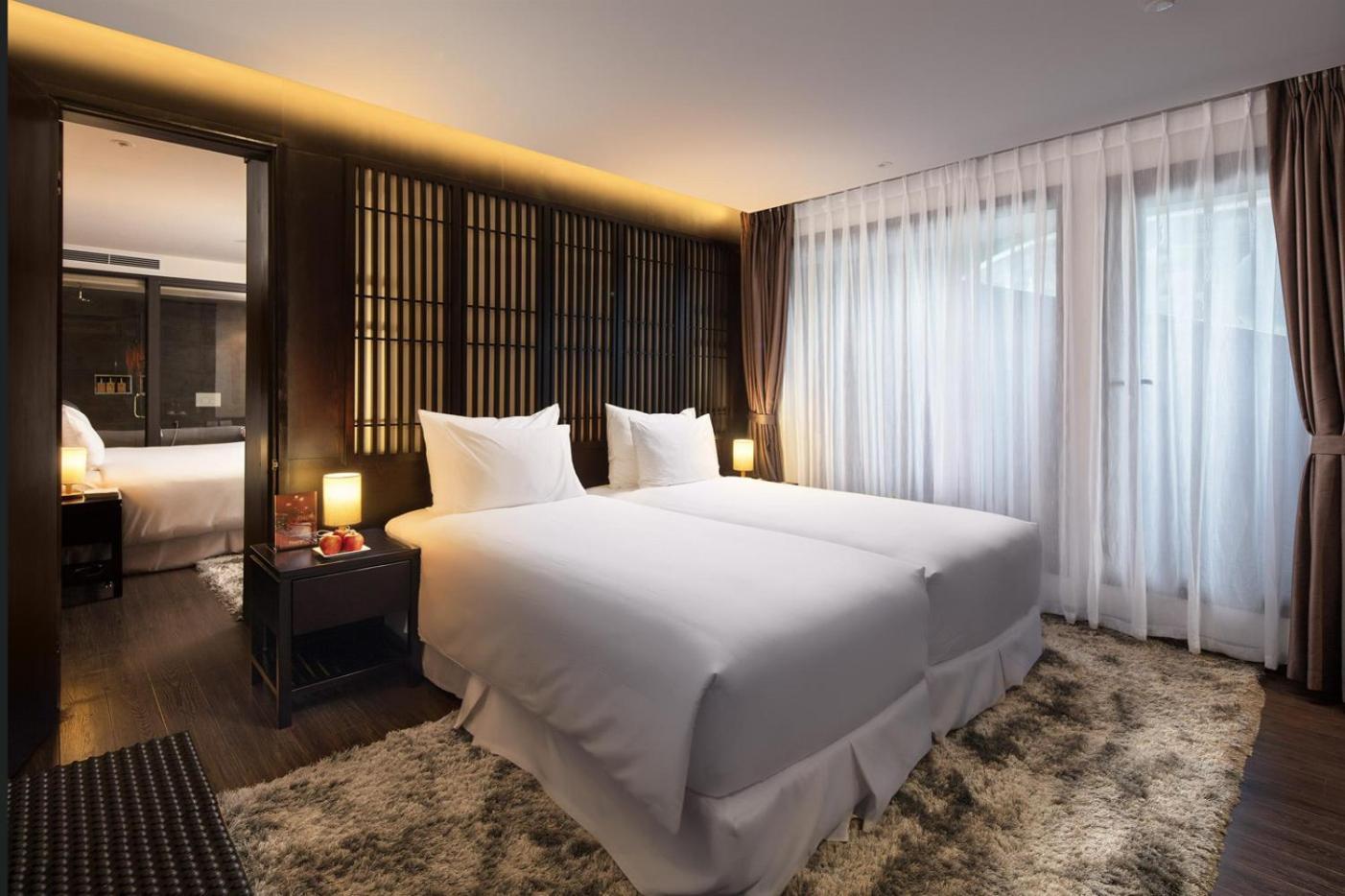 Scarlet Pearl Cruises - Wonder On Lan Ha Bay  5*